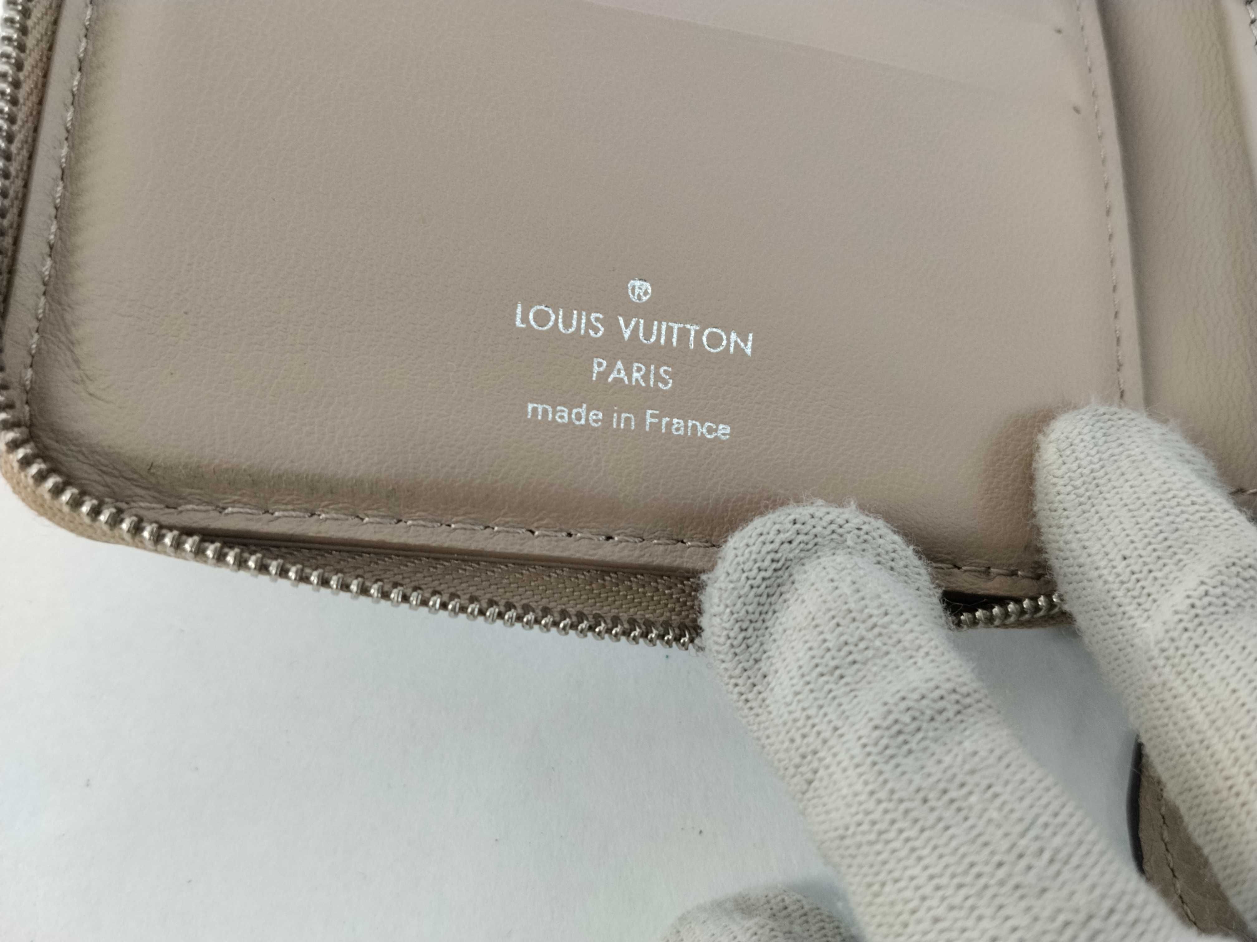 Mahina Louis Vuitton Zippy Compact Wallet Mahina Wallet — view 10