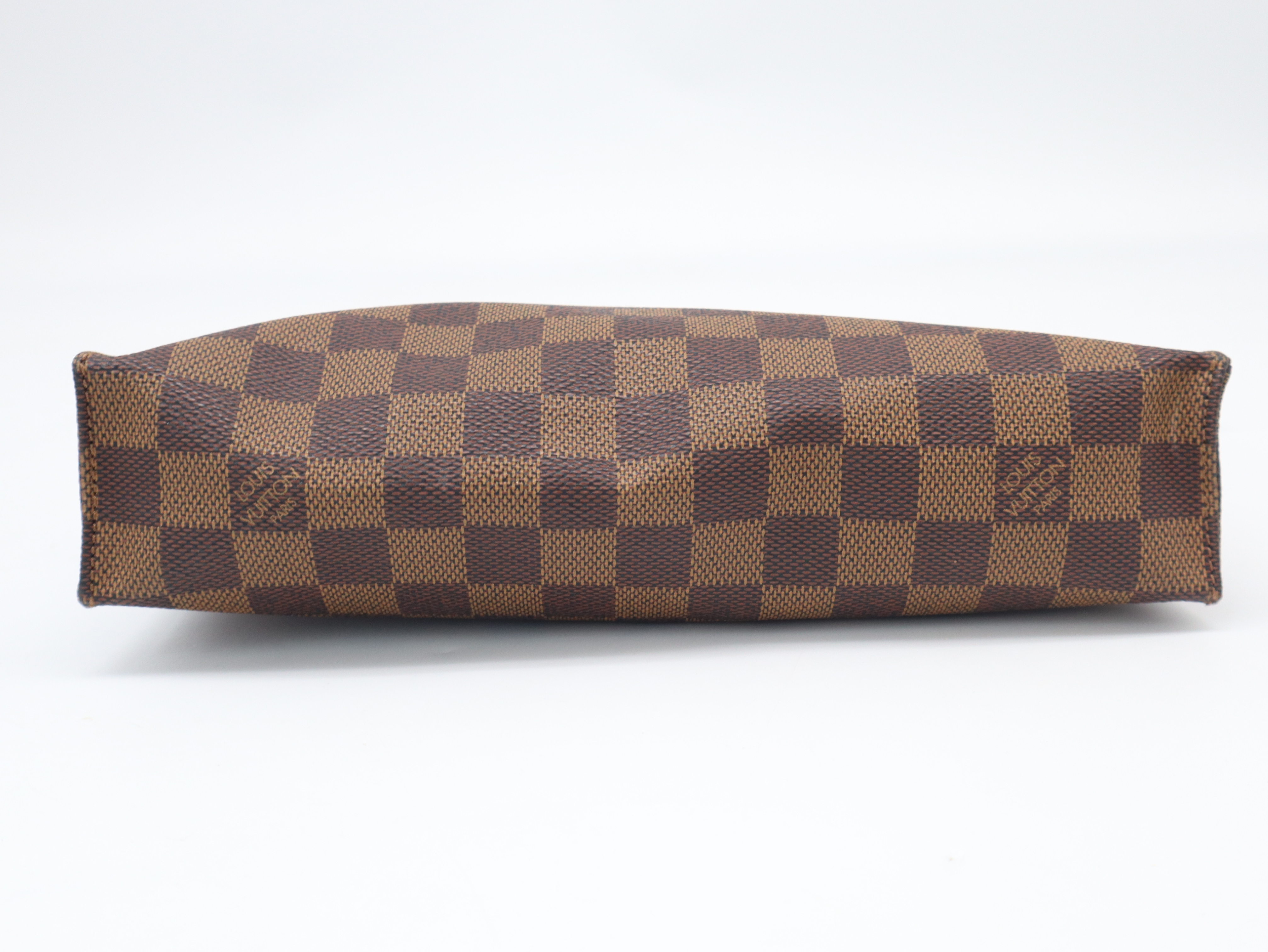 N47543 Damier Poche Toilette 26 Clutch Bag — view 5