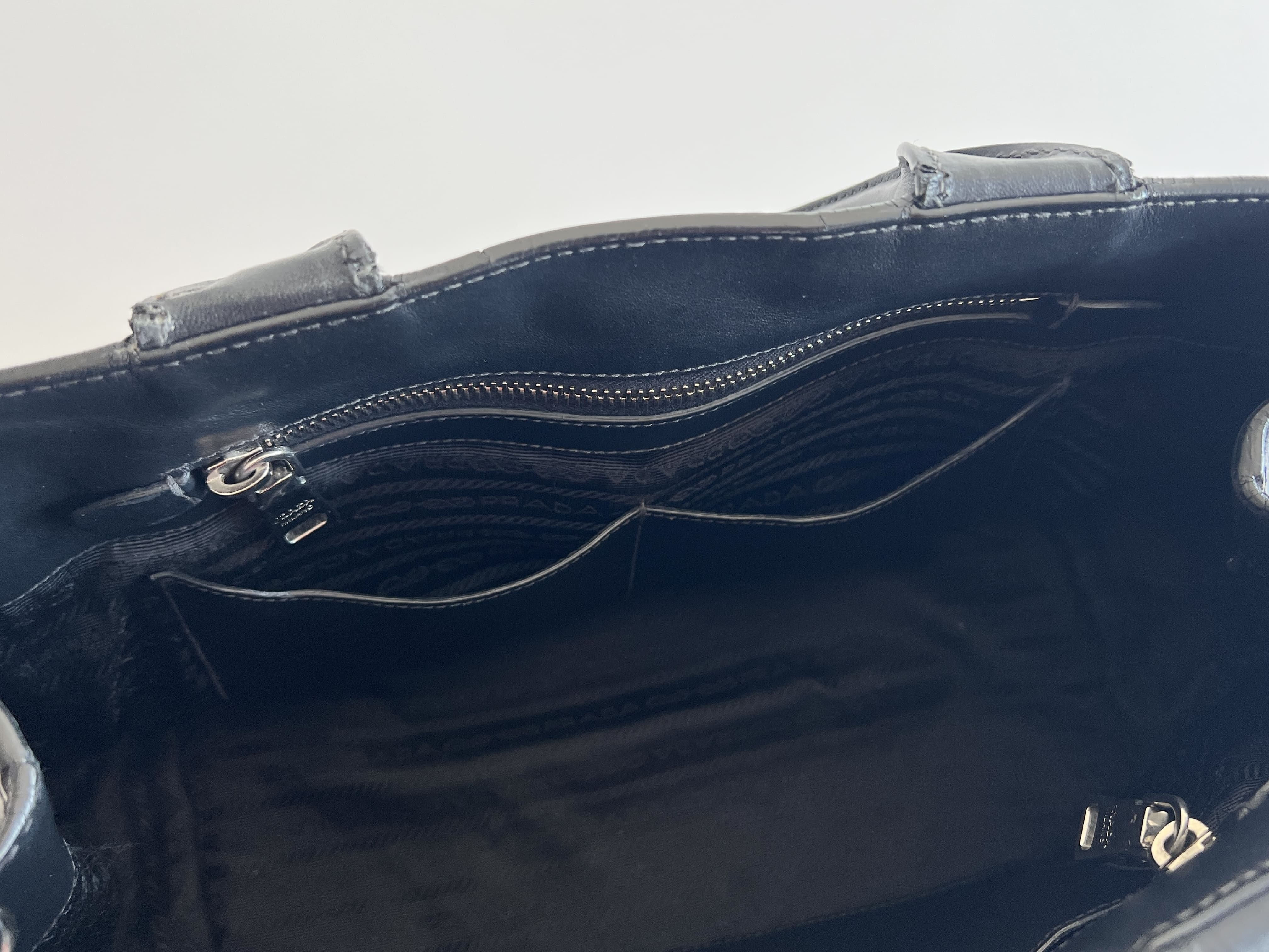 Canapa Triangle Logo All-Leather Handbag — view 11