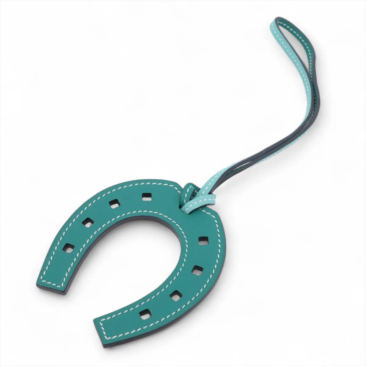 Paddock Cheval charm, Veau Swift leather, green x blue. Shows signs of wear,
