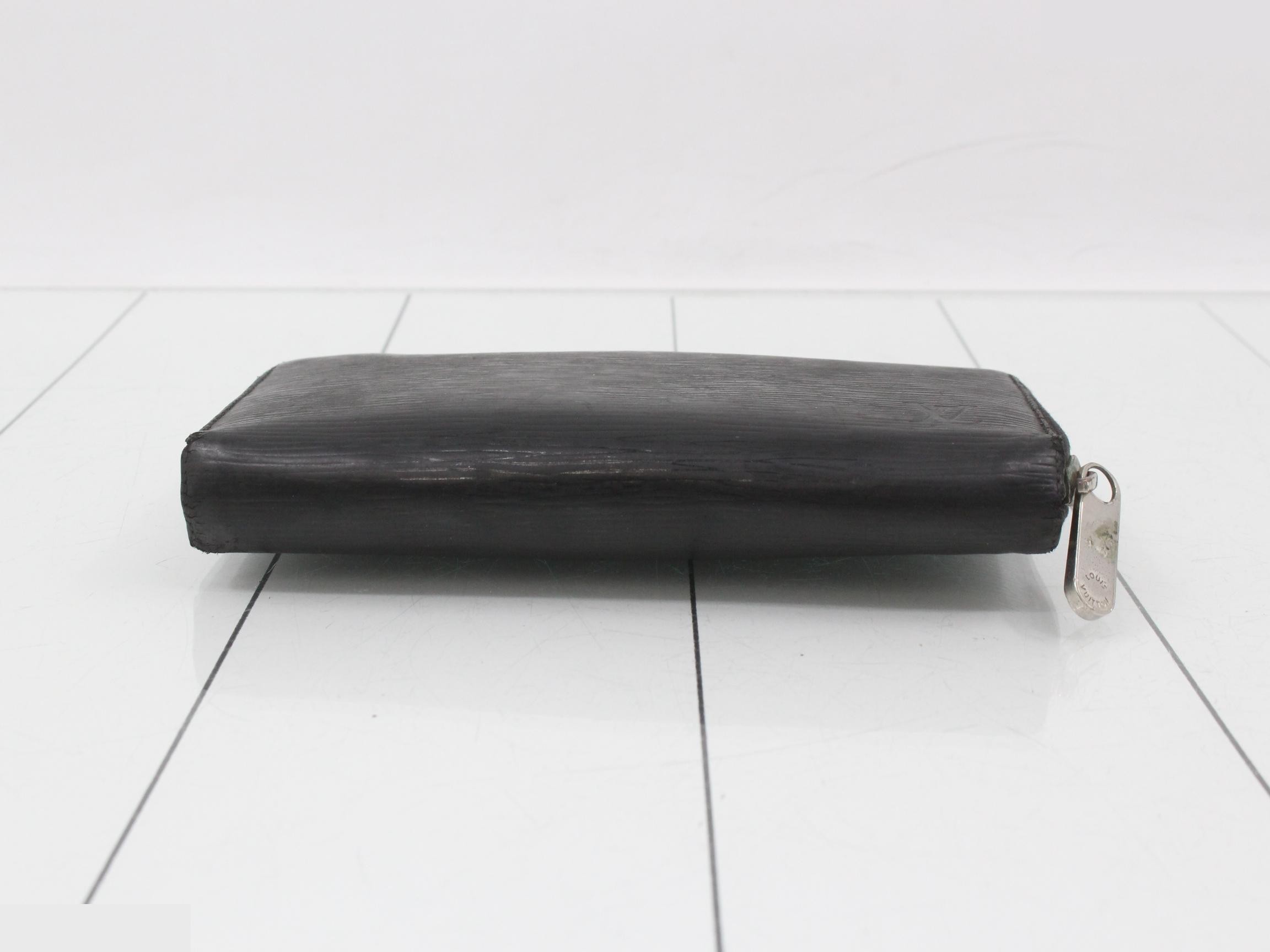 Epi Zippy Wallet Noir Round Zipper Long Wallet — view 3