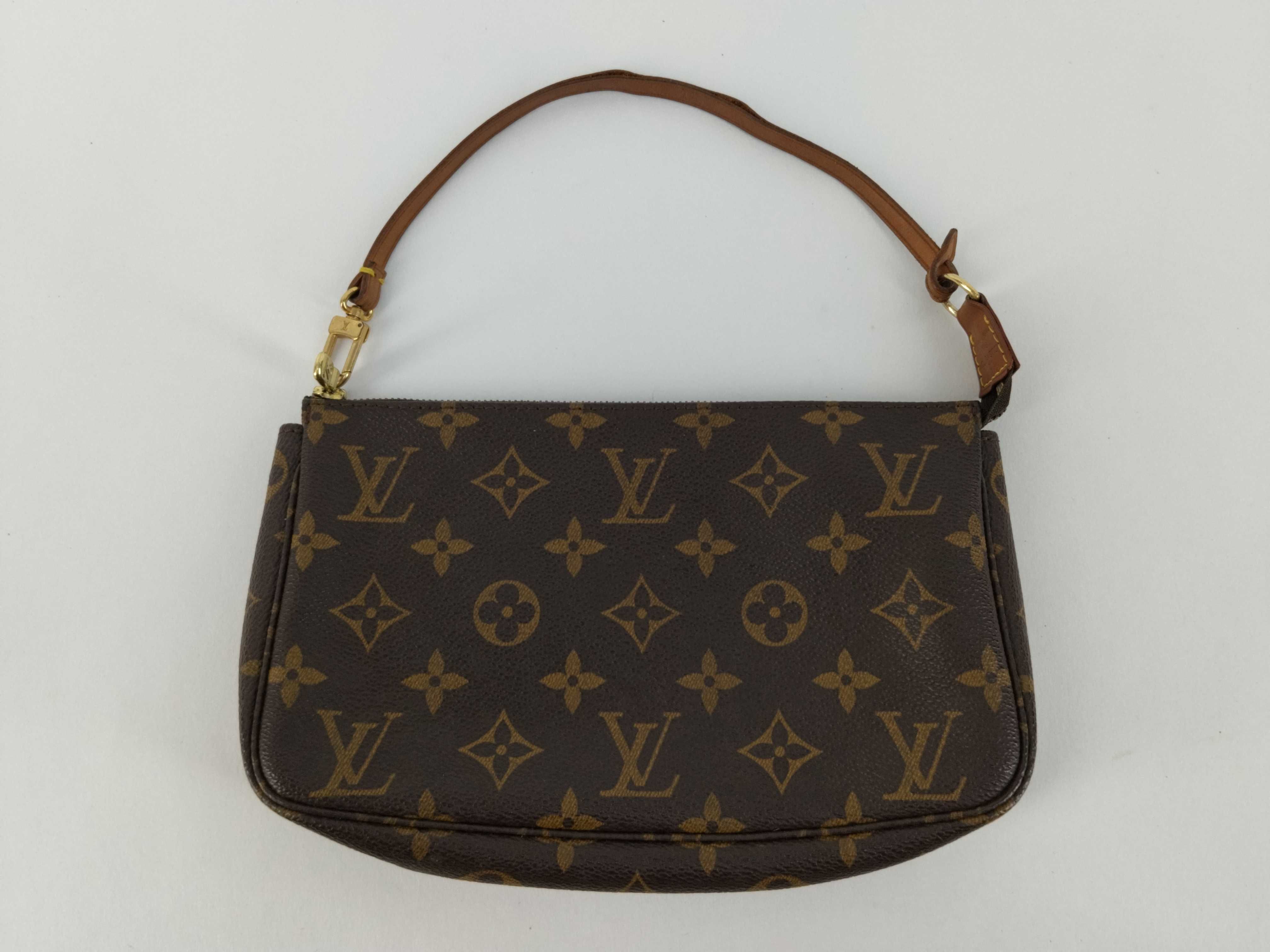 Monogram LV Accessoires Pouch