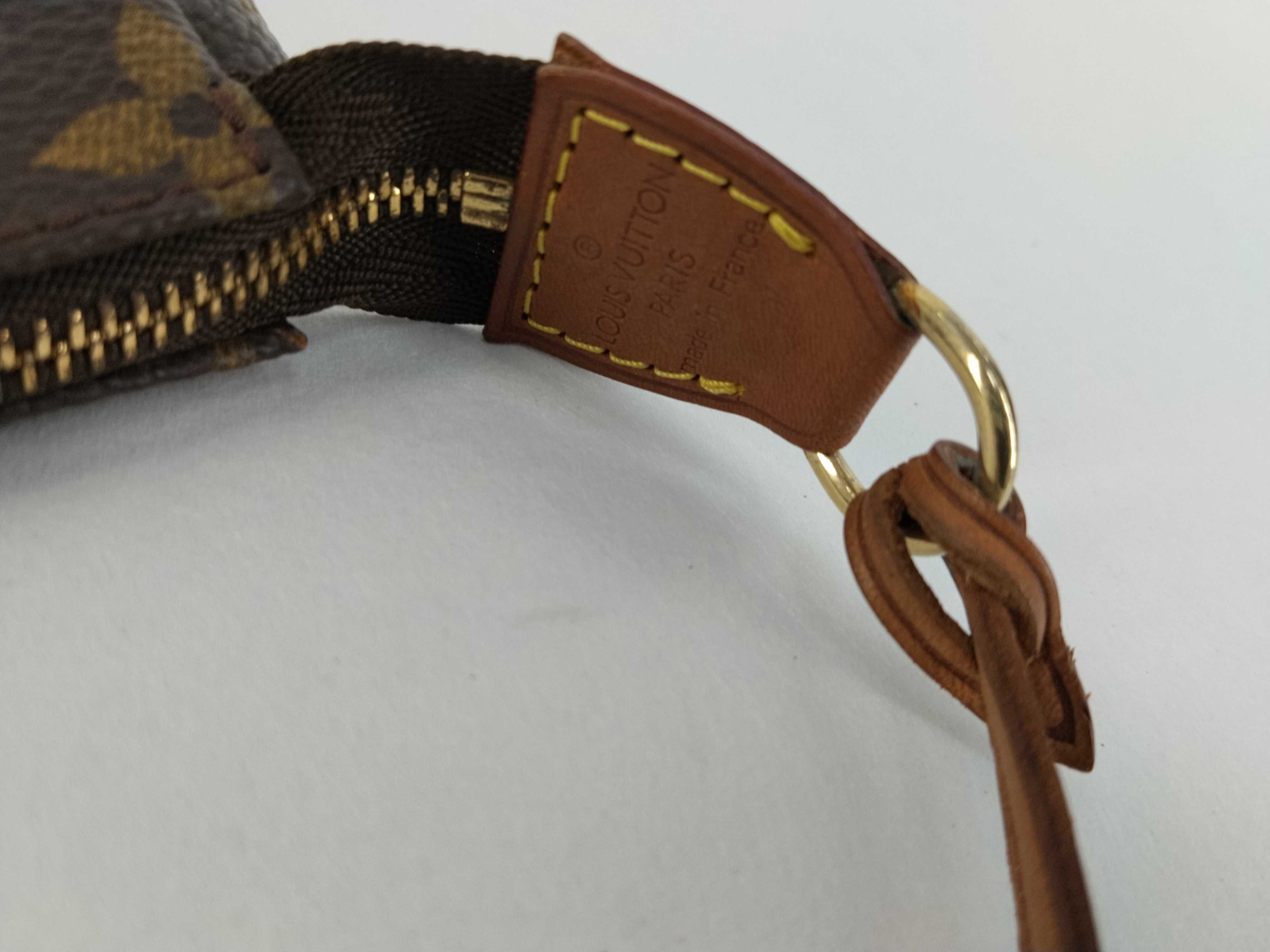 Monogram LV Accessoires Pouch — view 8