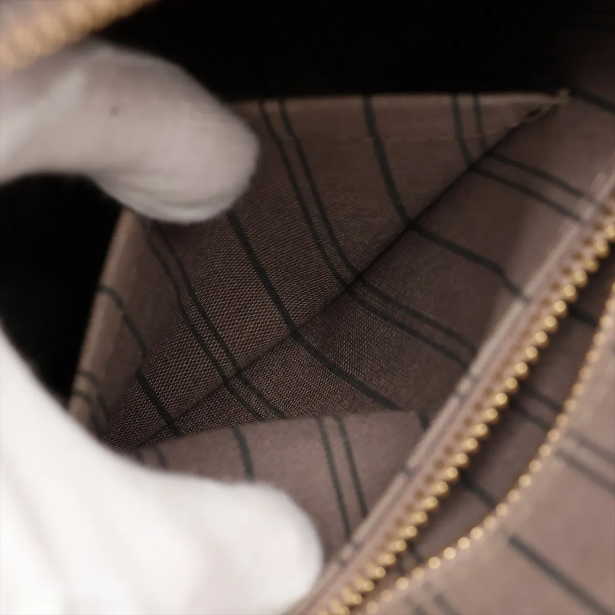 Monogram Empreinte Pont Neuf MM M41748 CA0127 Black (RFID detected) — view 11