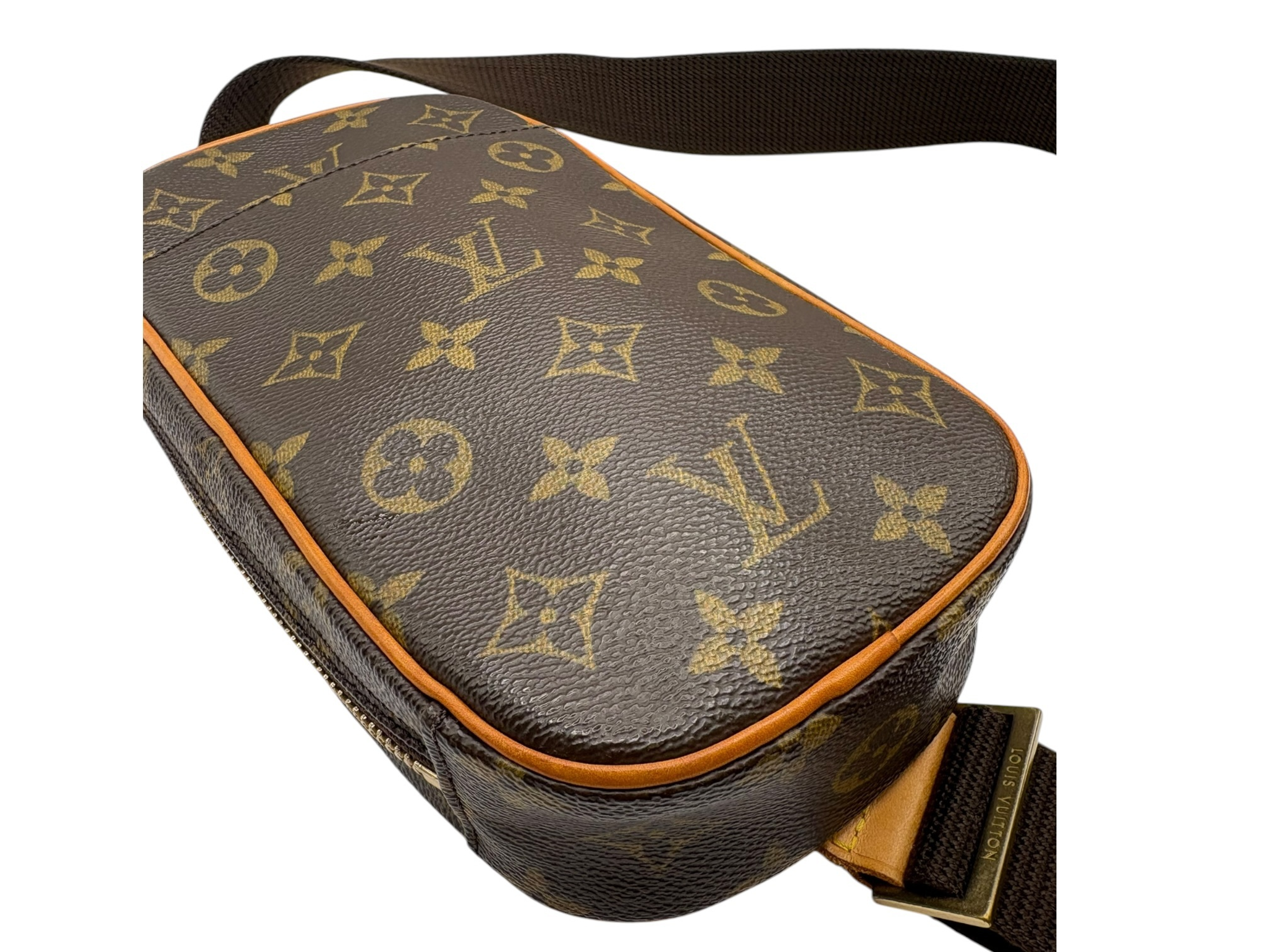 Monogram Pochette Gange M51870 CA0014 Shoulder Bag — view 3