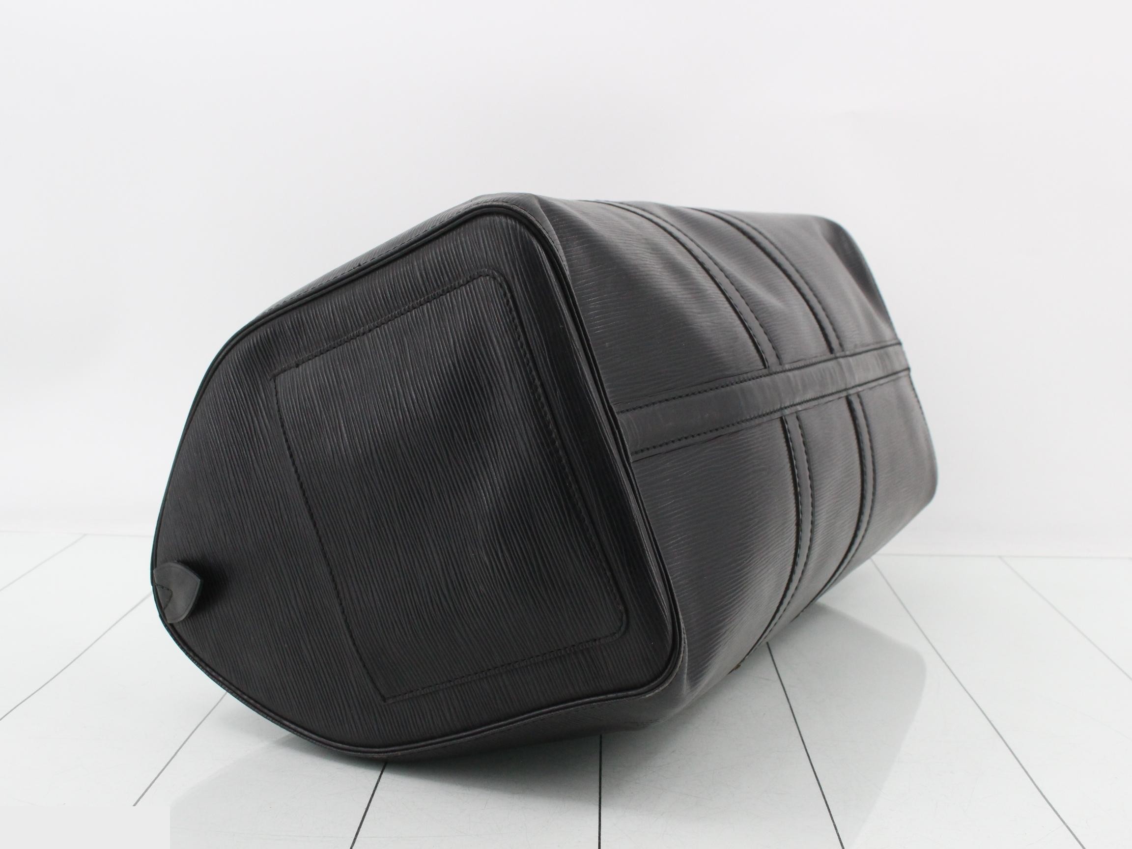 Keepall 45 Noir VI8911 with Poigne name tag — view 5
