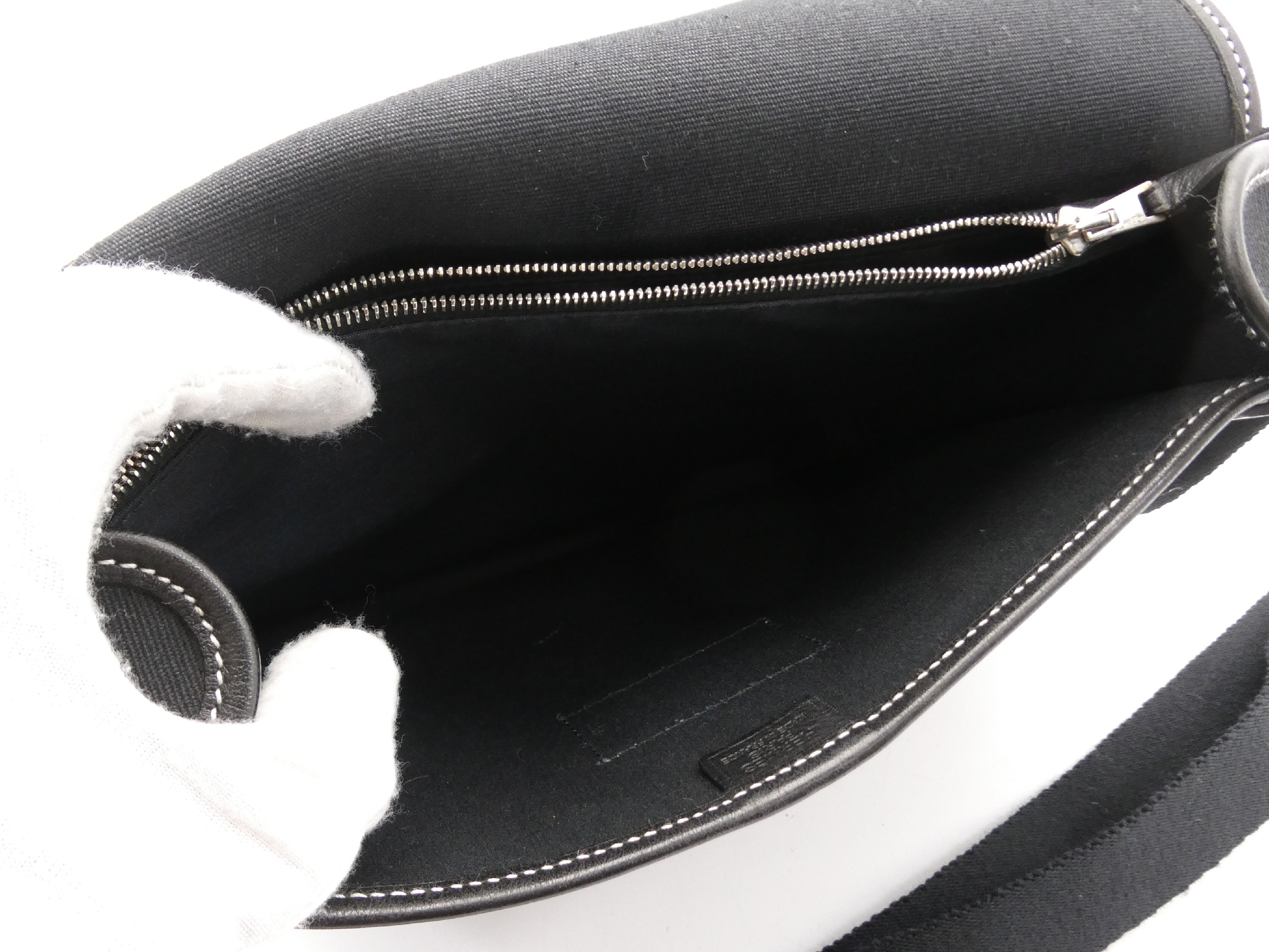 Buenaventura Shoulder Bag — view 7