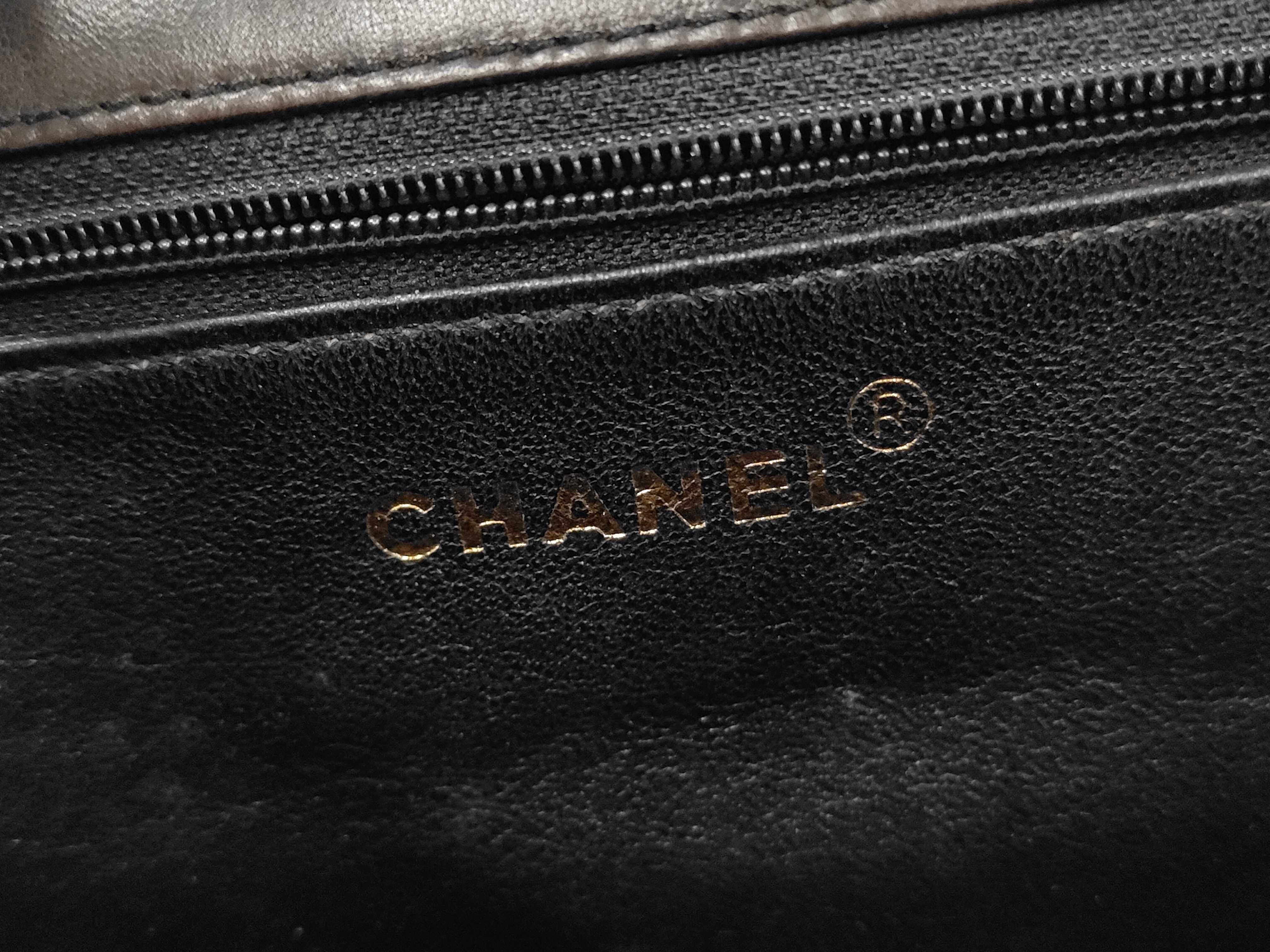 Chain Coco Mark Turnlock Shoulder Bag — view 12