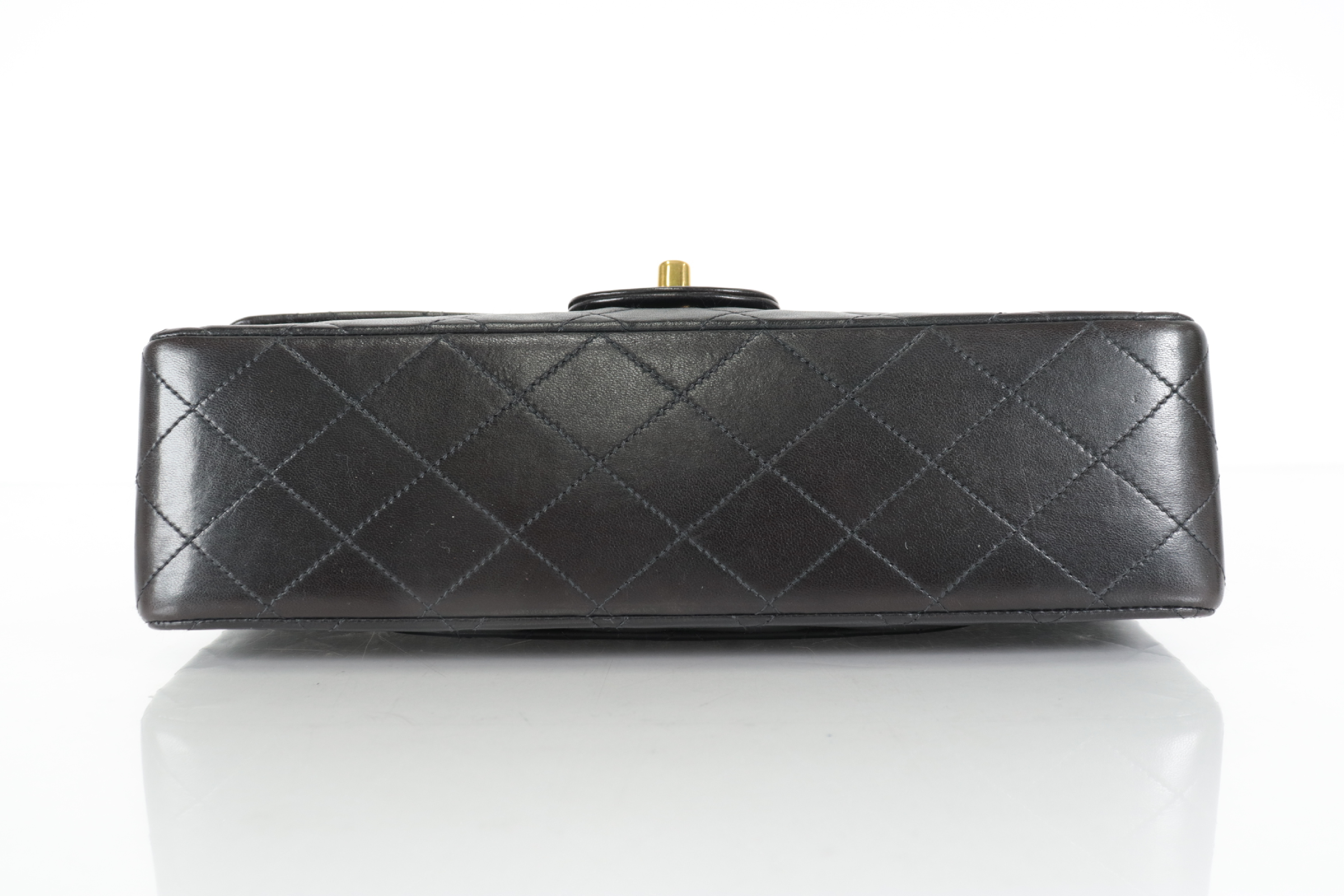 W-flap 25 Lambskin Shoulder Bag (Serial No. 3) — view 7