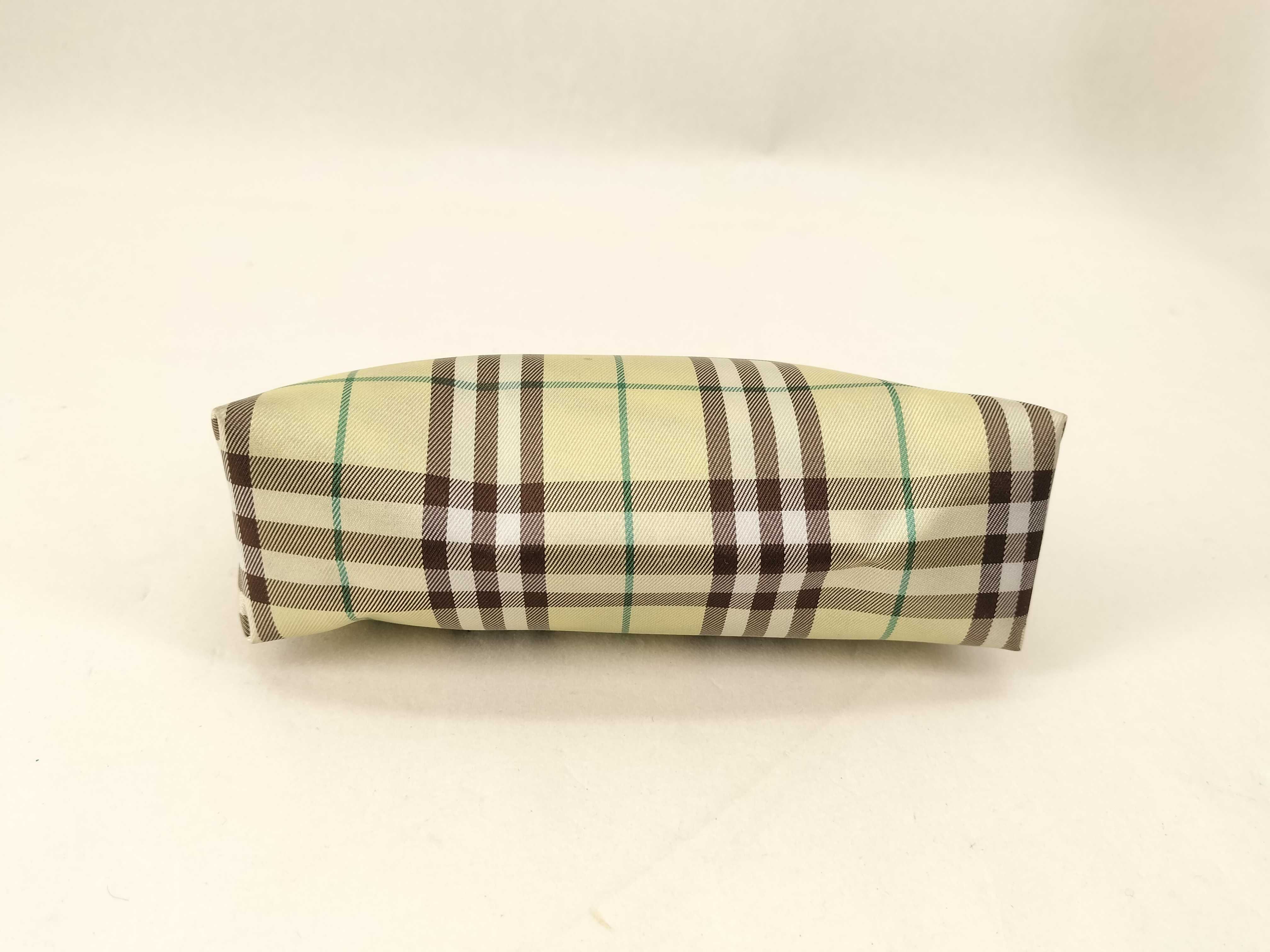 pouch — view 3