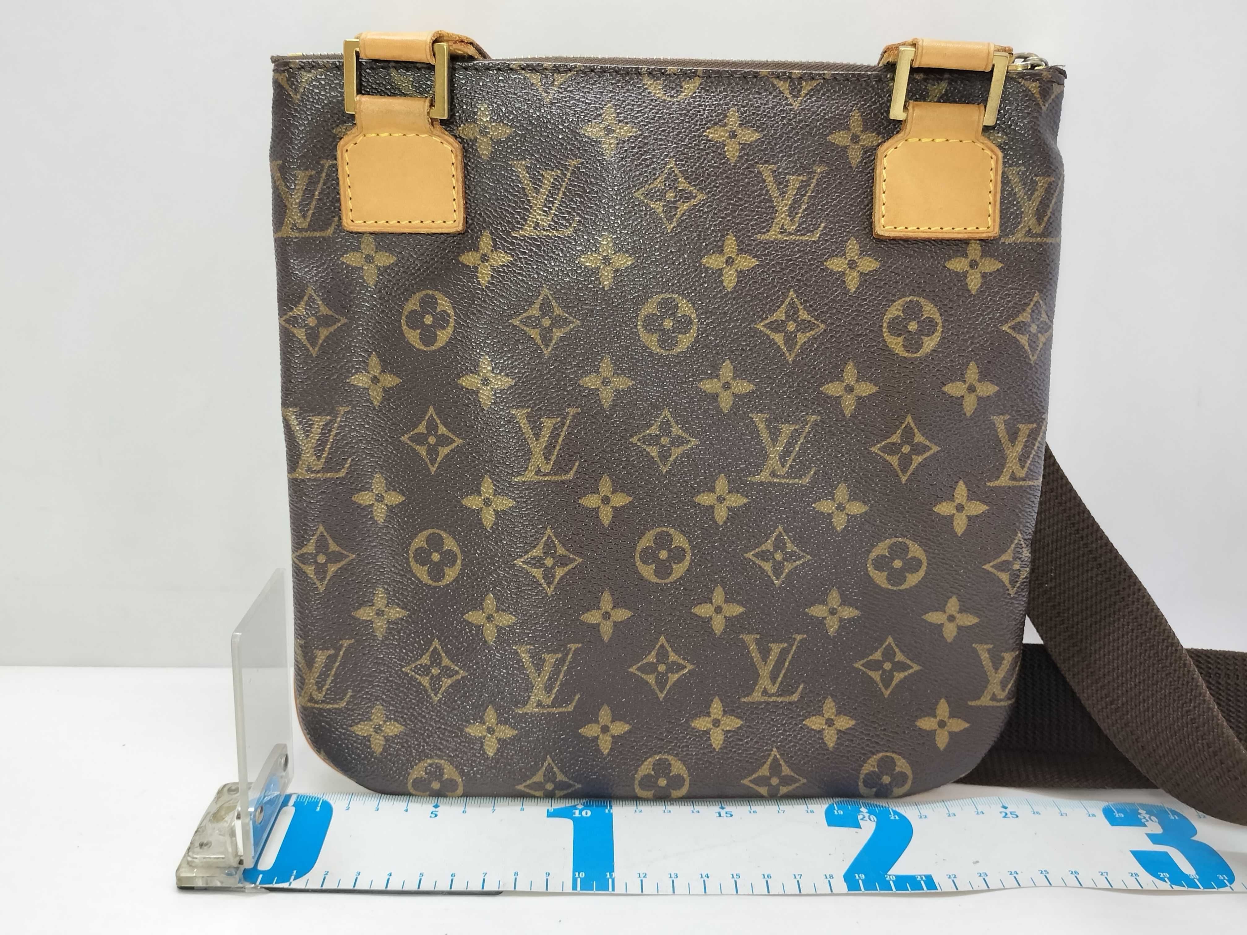 Monogram Louis Vuitton Monogram Pochette Boss Fall Shoulder Bag M40044 MI0095 Shoulder Bag — view 2