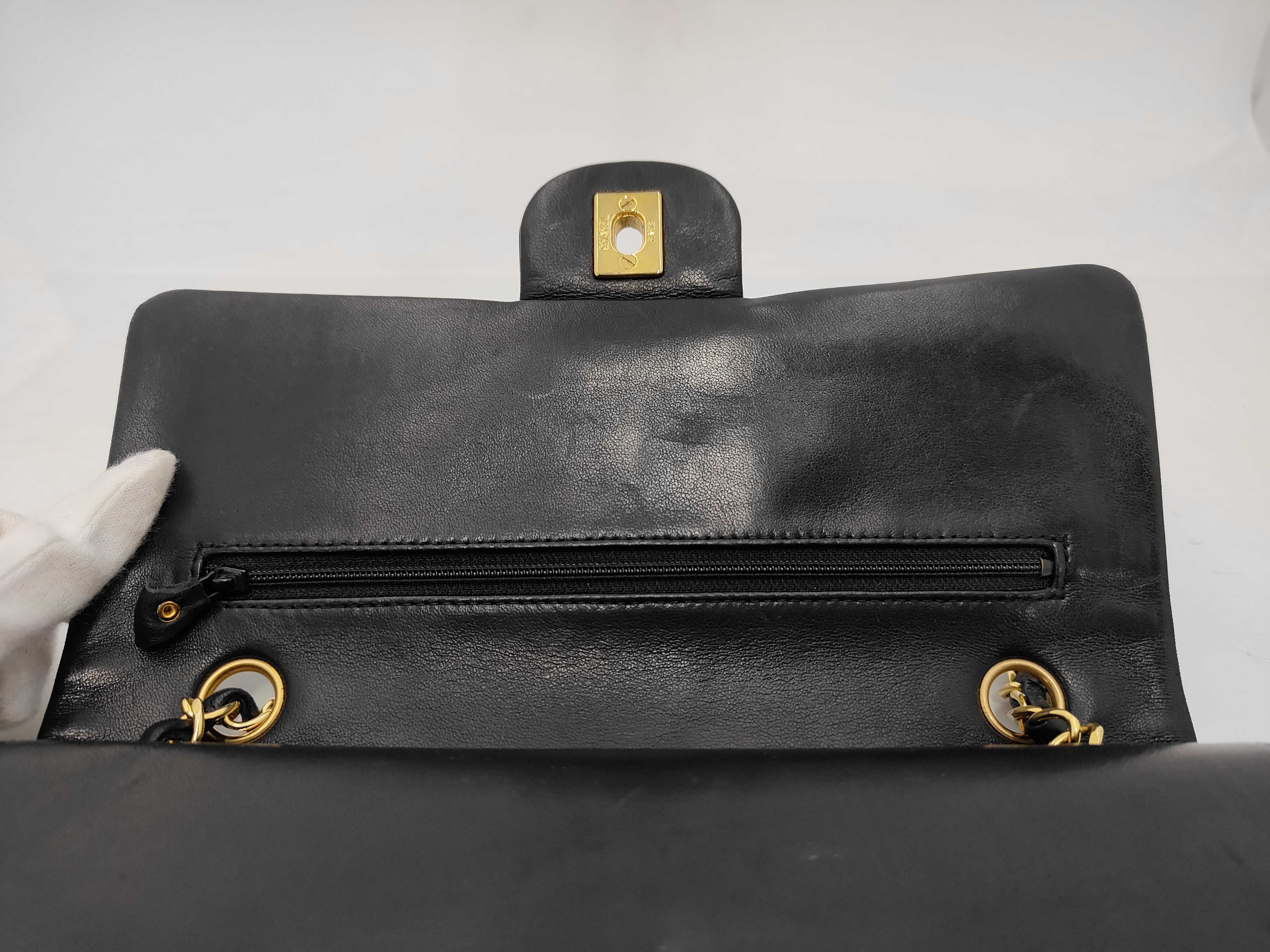 Matelassé Black WW Shoulder Bag — view 8