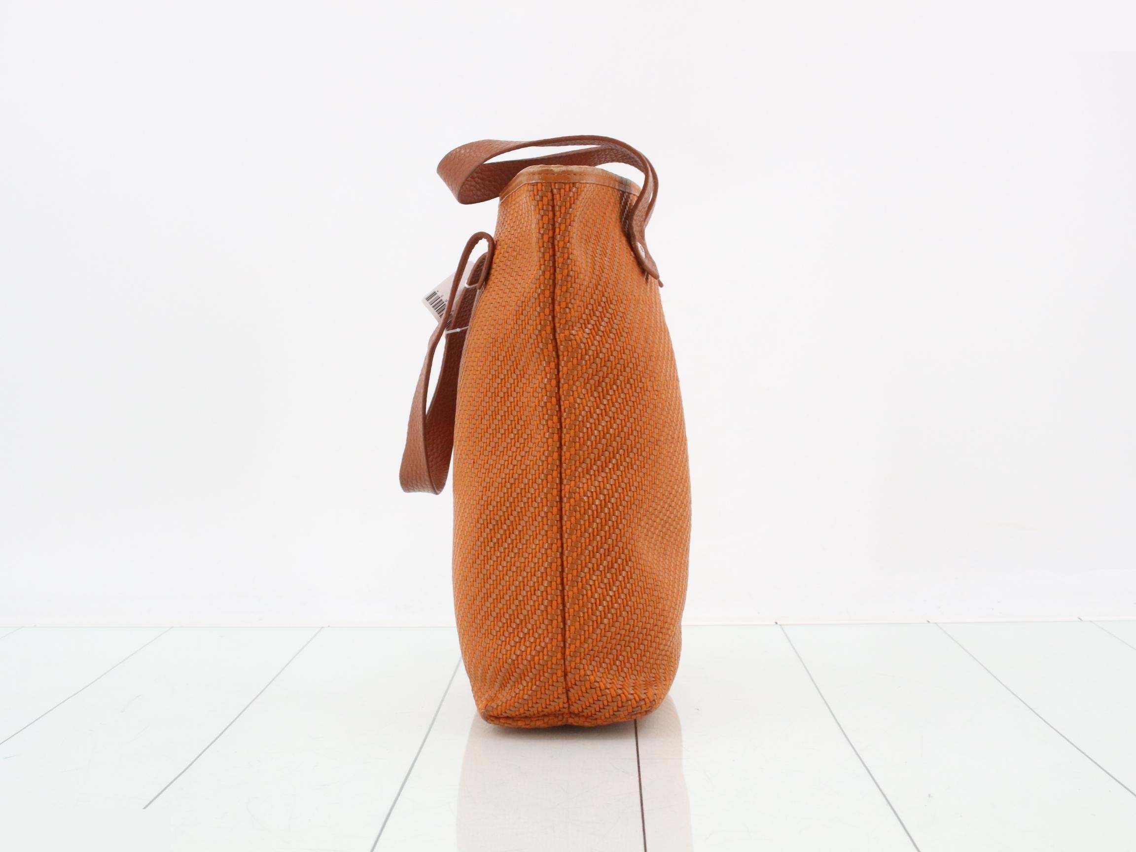 handbag — view 3