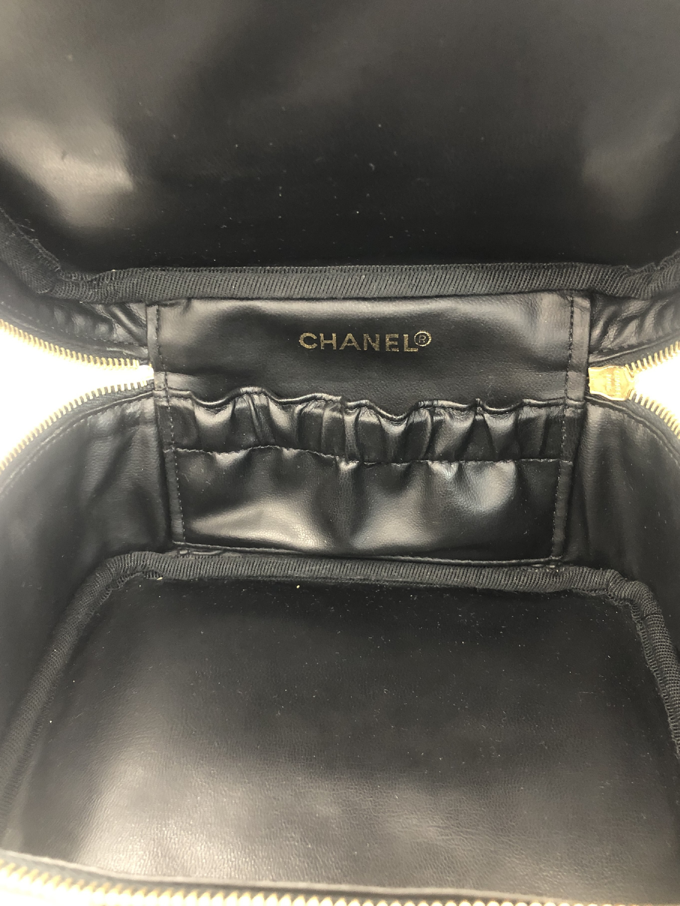 Vanity Bag in Black Patent Leather with Coco Mark Sticker (4893062) — view 7