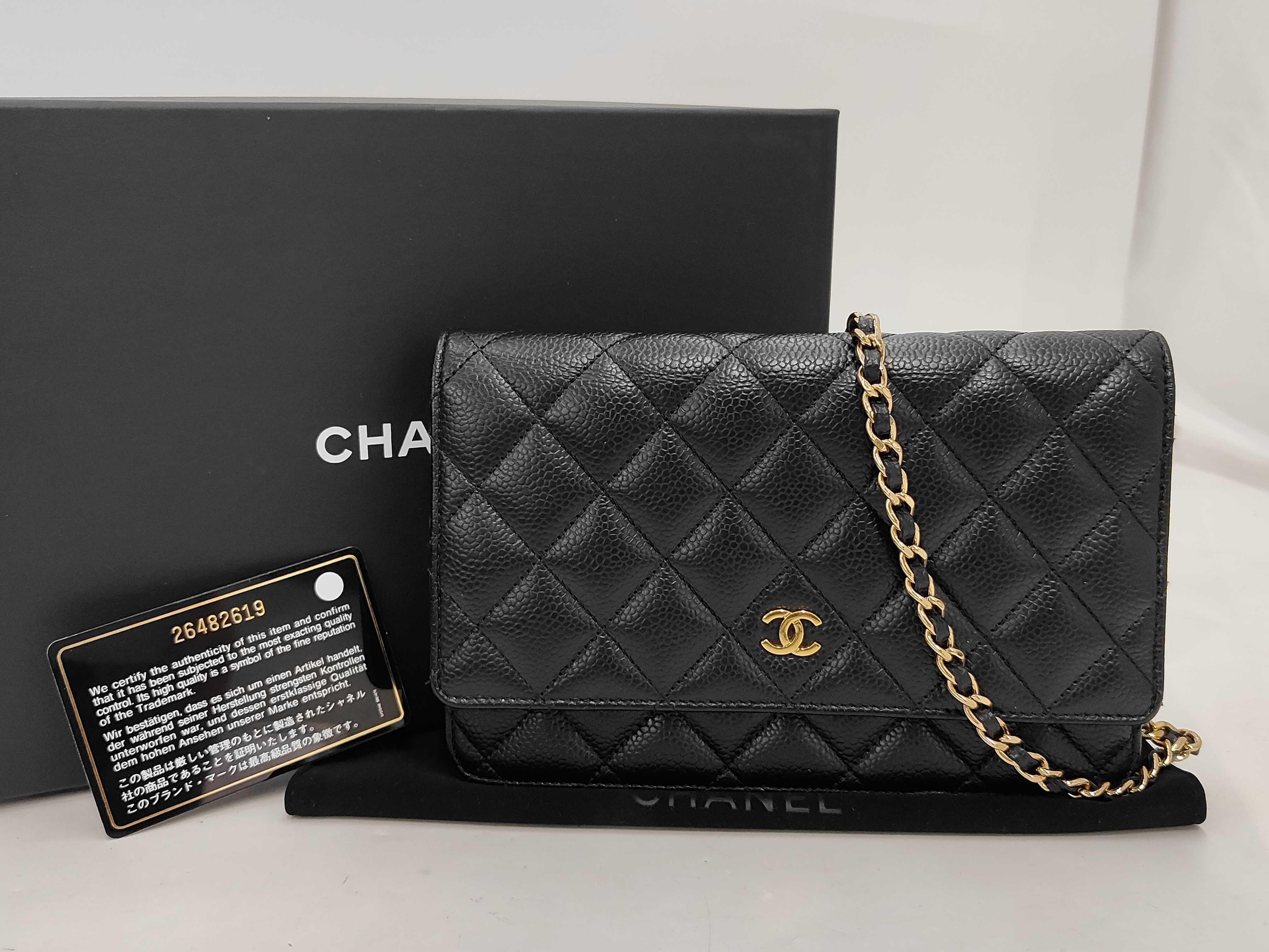 Caviar Skin Chain Wallet, Series 26, Gold Hardware Shoulder Bag