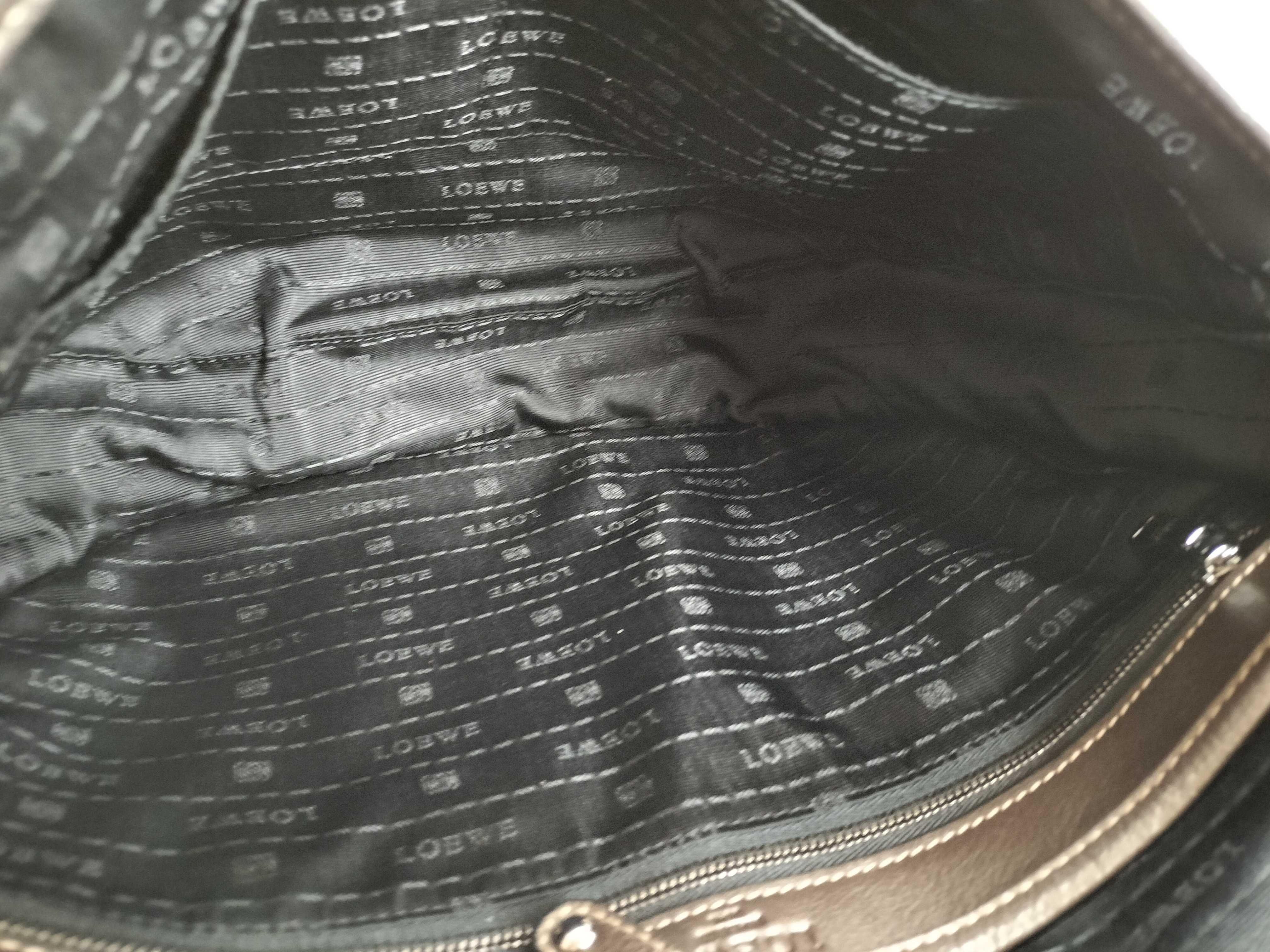 Heritage Leather Shoulder Bag — view 11