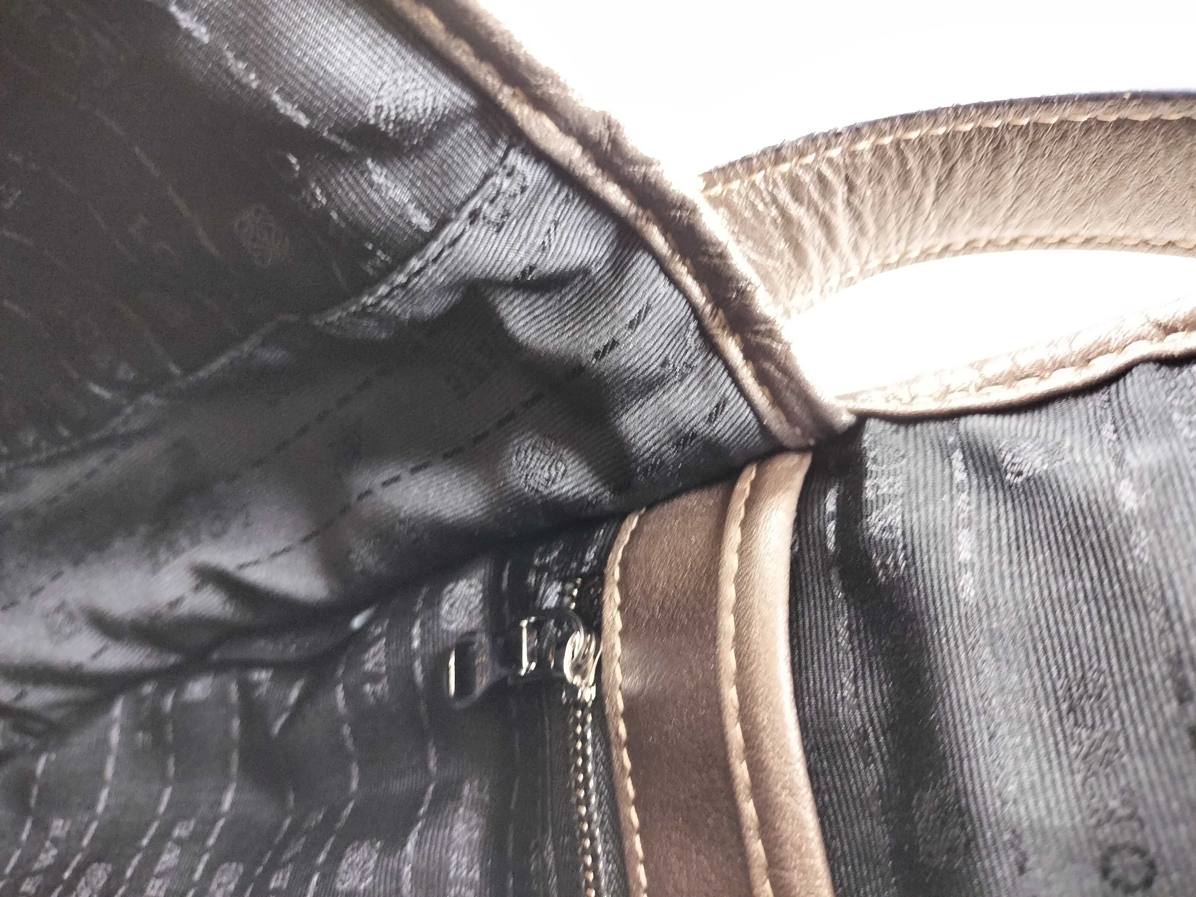 Heritage Leather Shoulder Bag — view 10