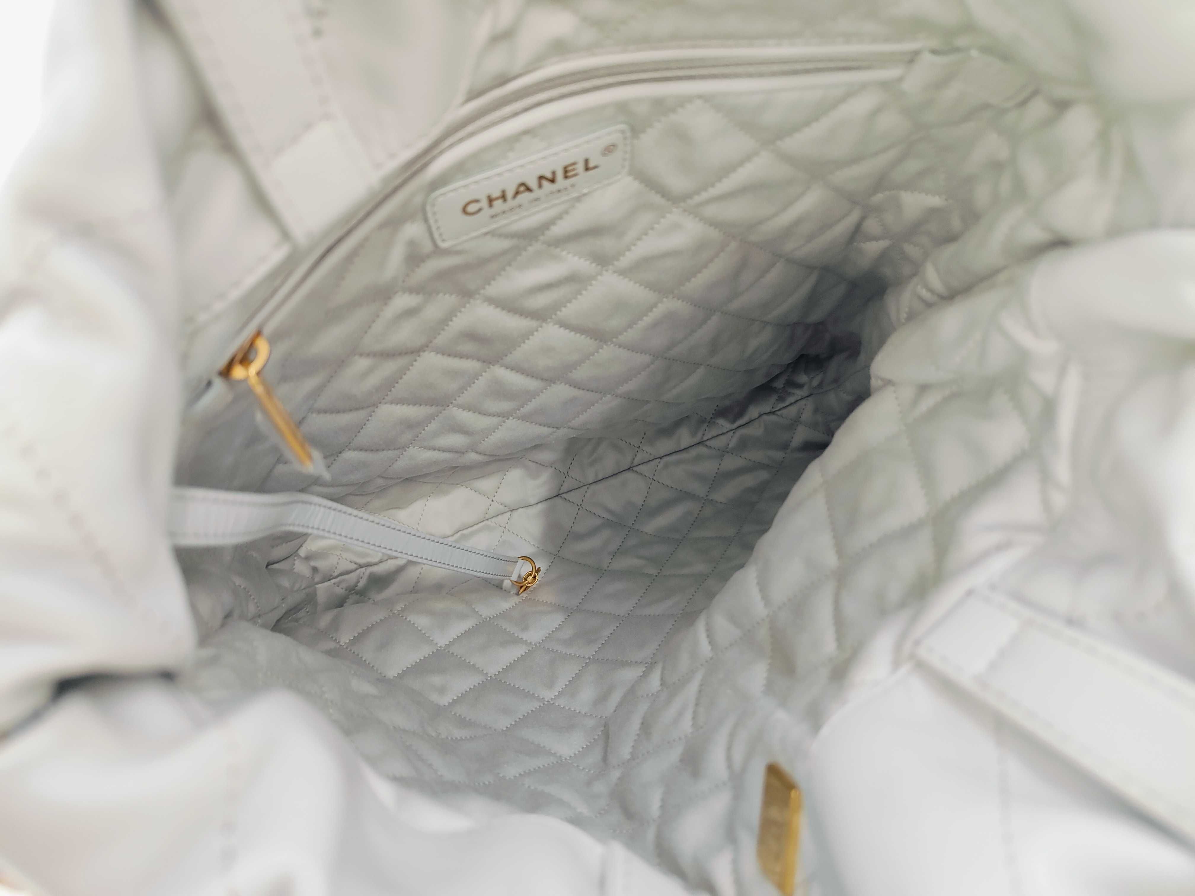 22 Small Bag, Light Blue, Gold Hardware, Chip Shoulder Bag — view 10