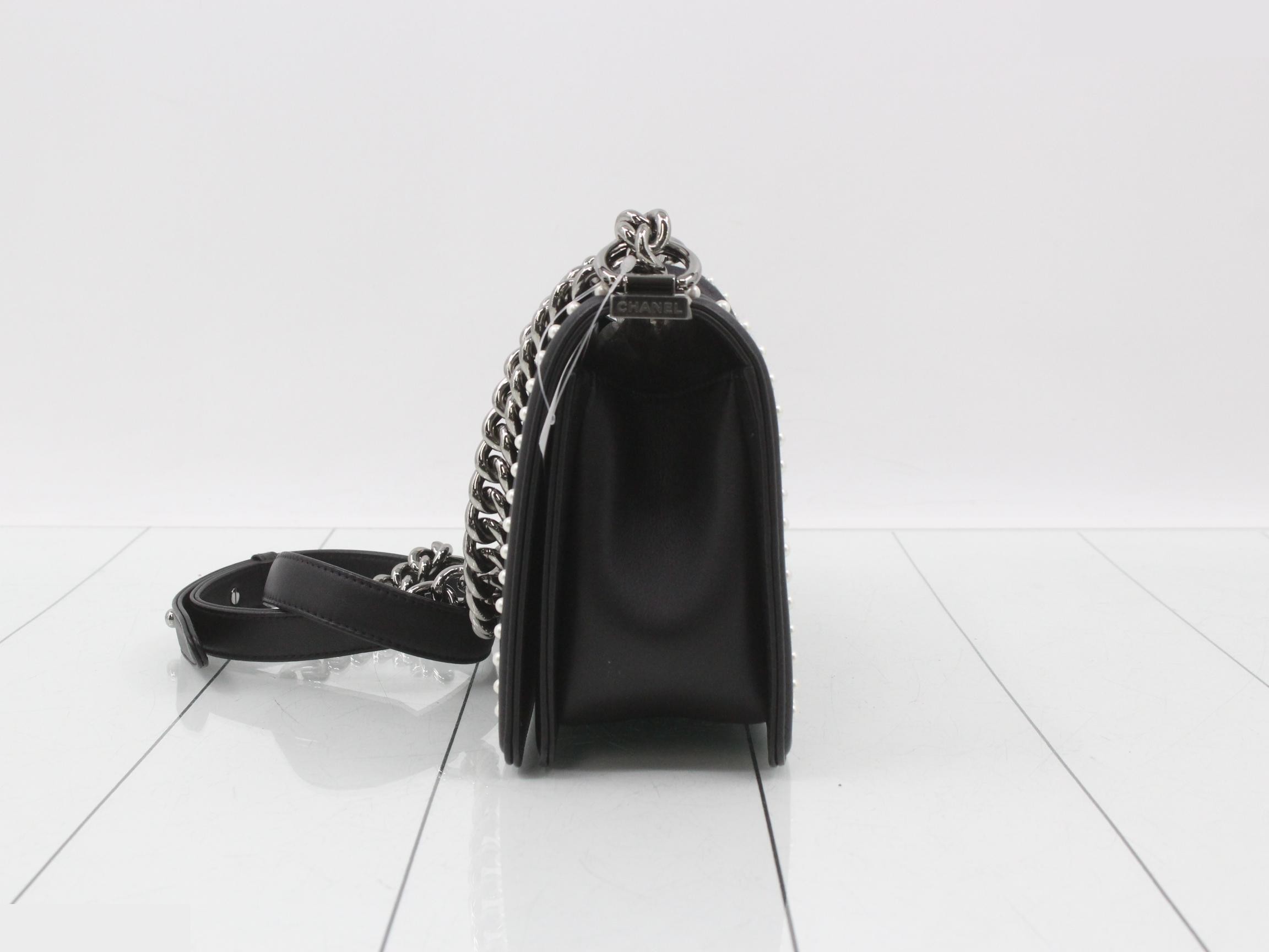 Boy Chanel Shoulder Bag — view 3