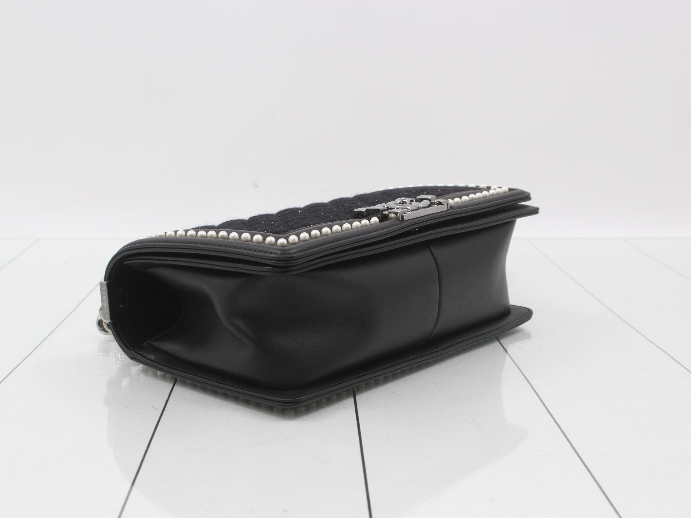 Boy Chanel Shoulder Bag — view 5