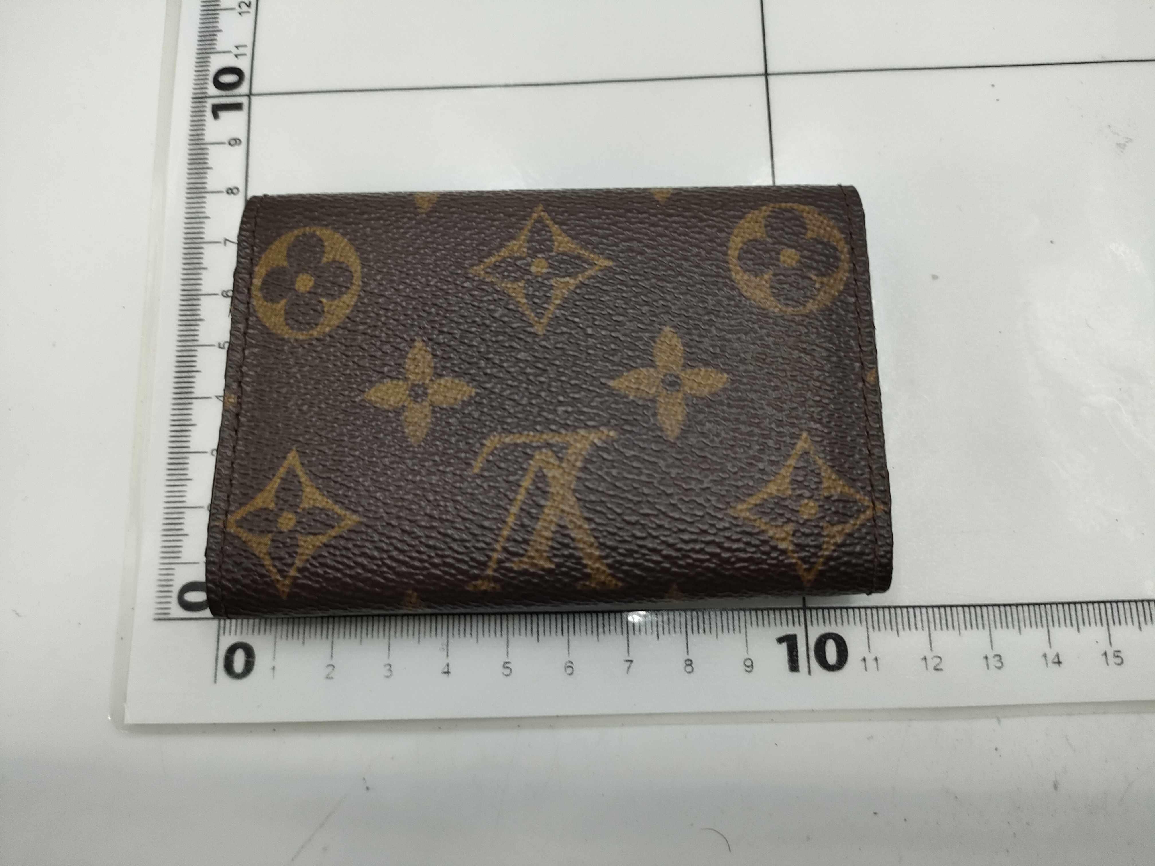 Monogram M62630 Multicles 6 Key Case — view 2