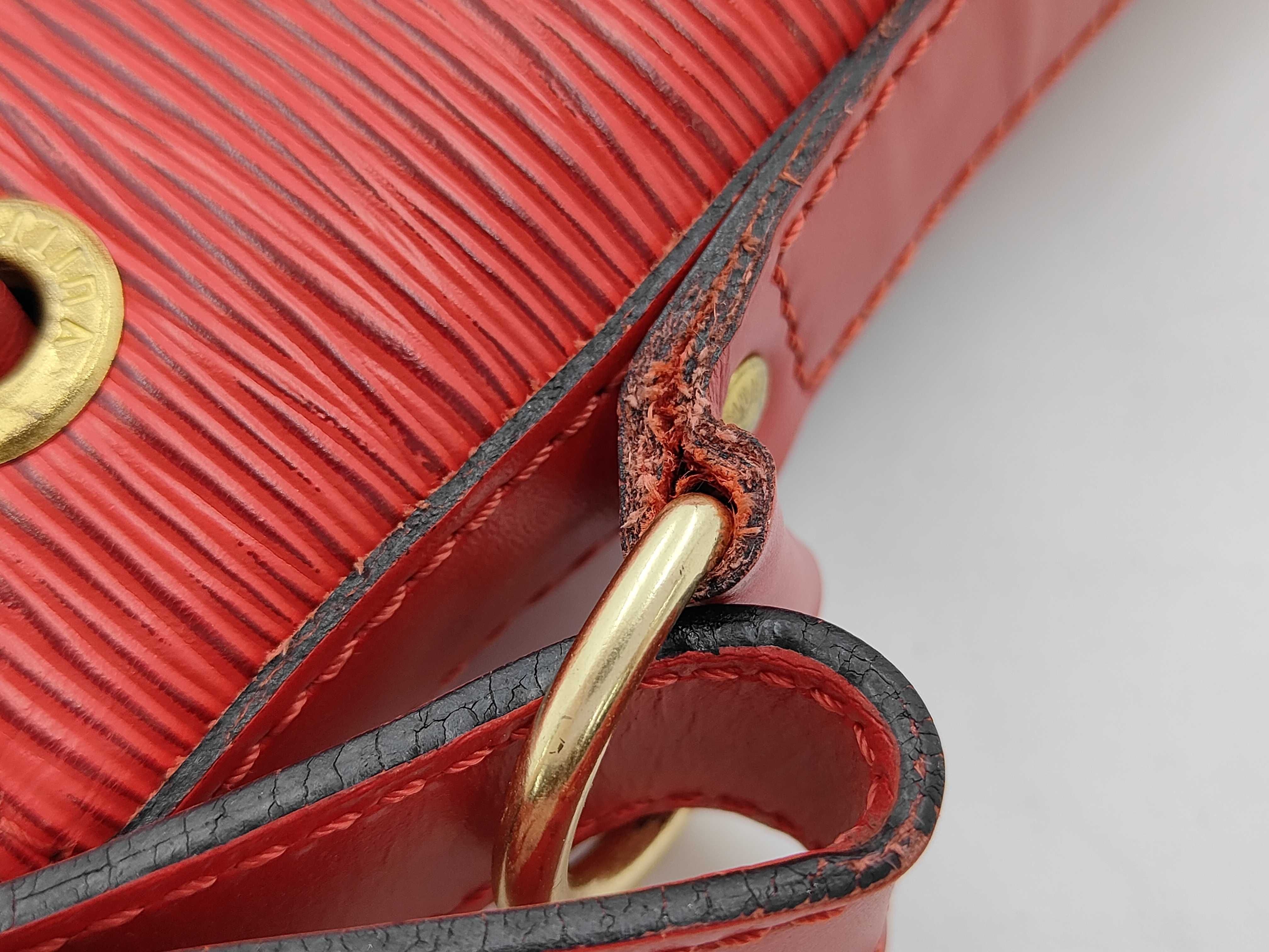Epi Noe Shoulder Bag — view 11