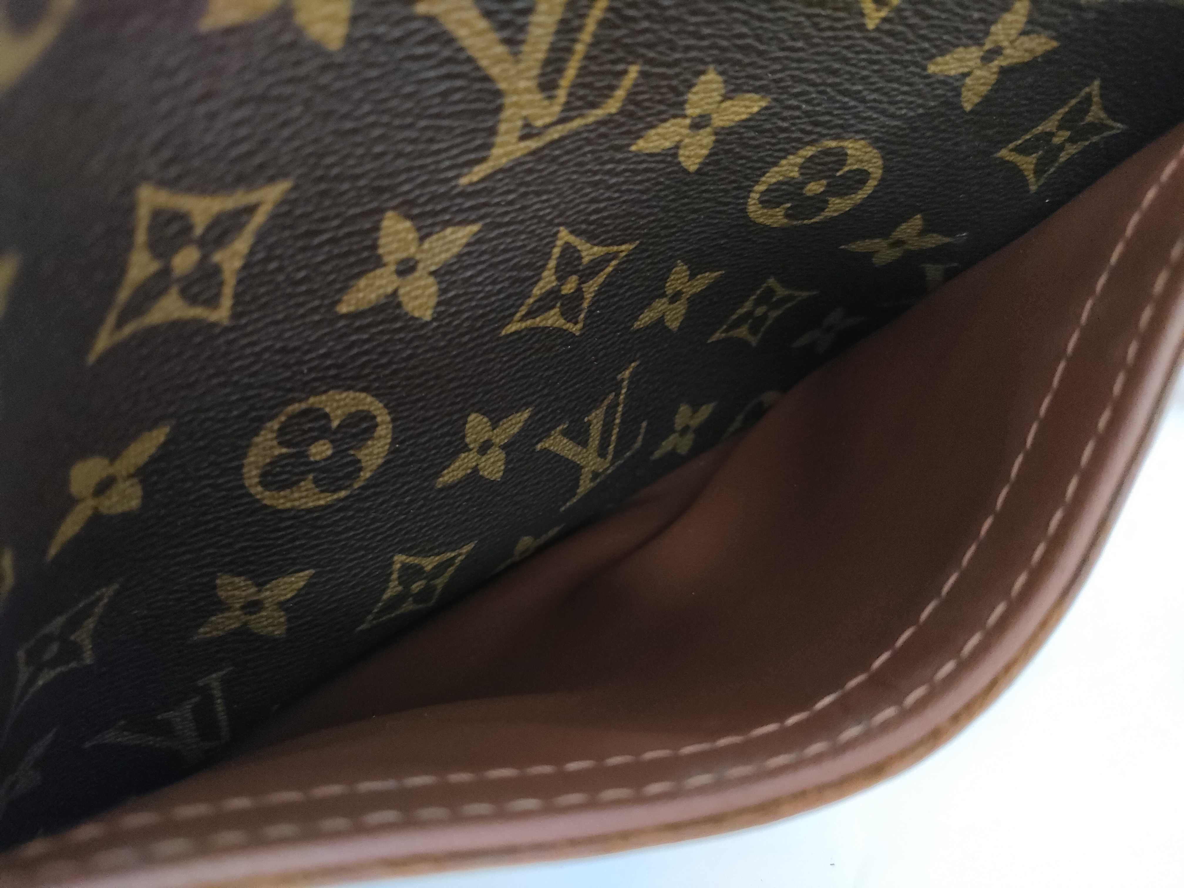 Monogram Louis Vuitton Monogram M51221 Blois Shoulder Bag (VO8163) Shoulder Bag — view 12