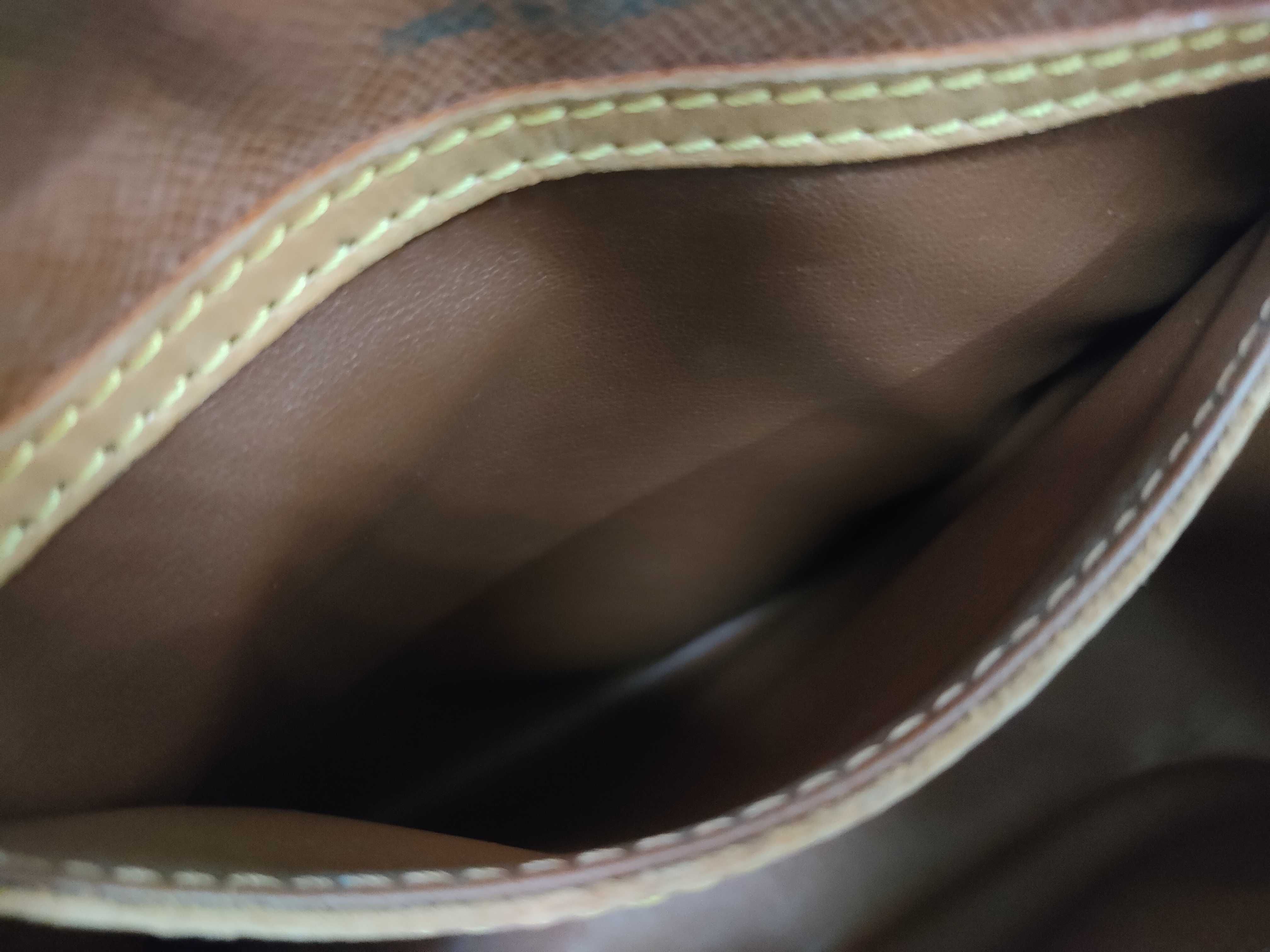 Monogram Louis Vuitton Monogram M51221 Blois Shoulder Bag (VO8163) Shoulder Bag — view 10