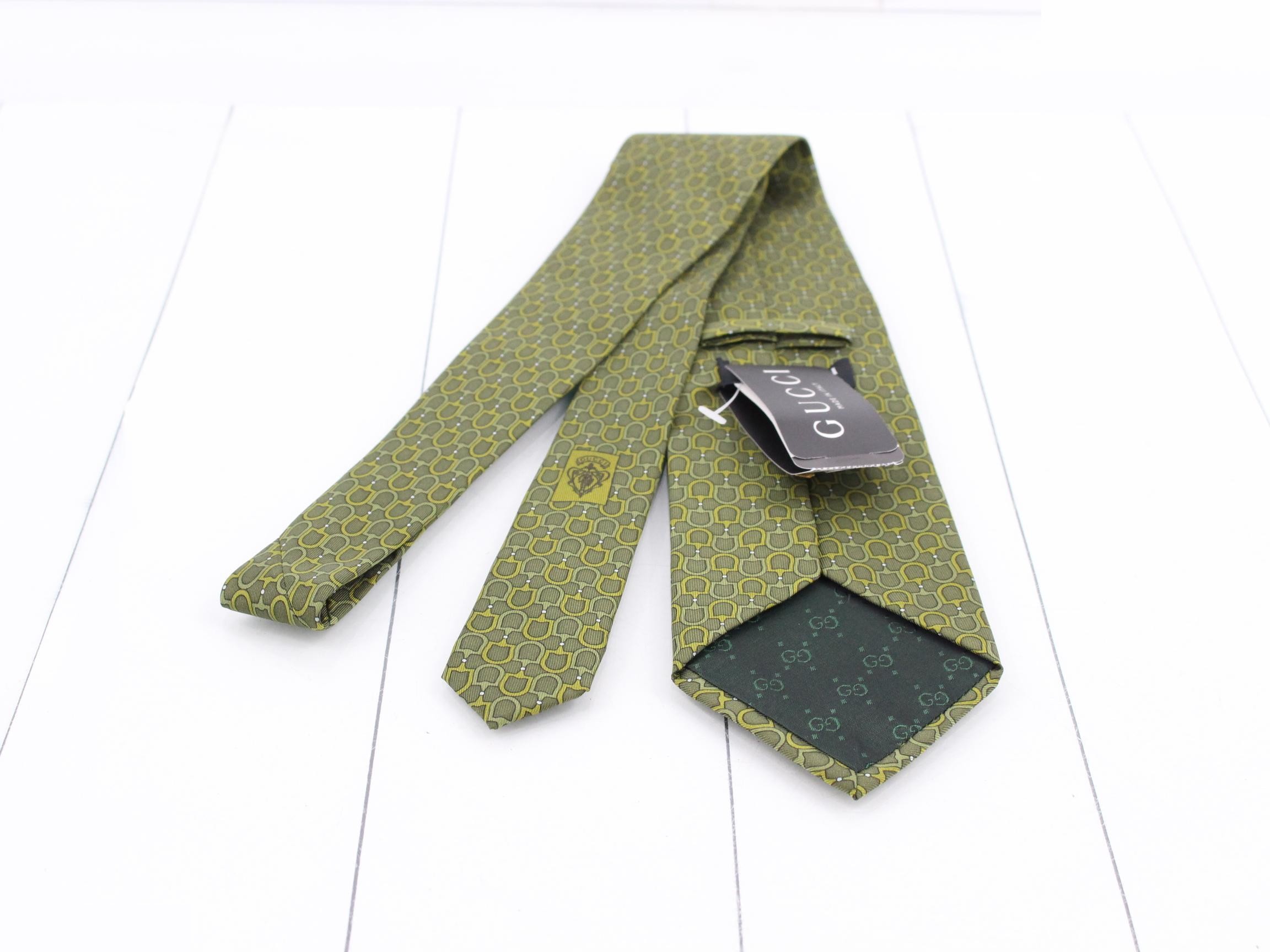 New with tags attached: Gucci tie — view 2