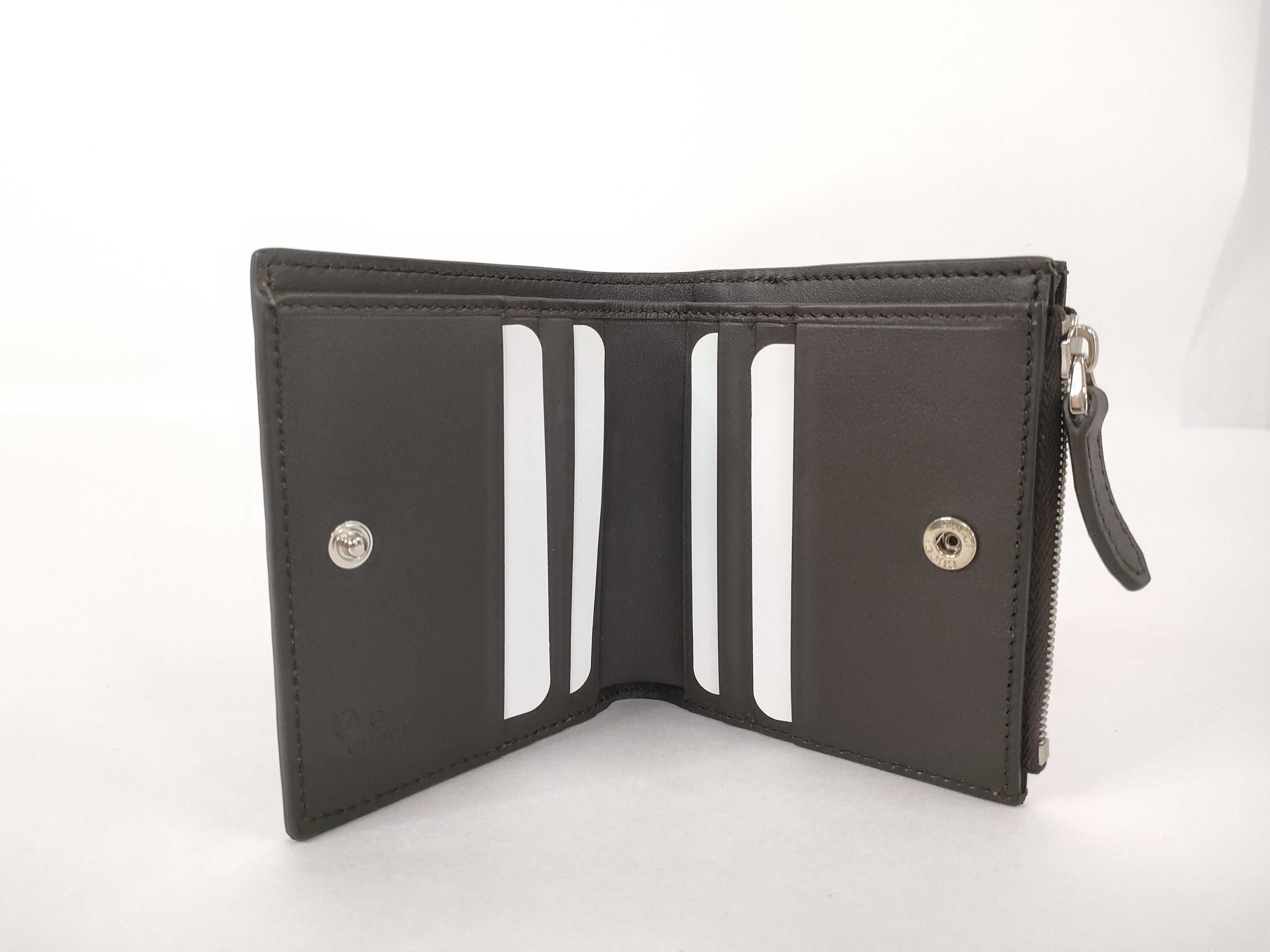 GG Unused Gucci Wallet — view 7