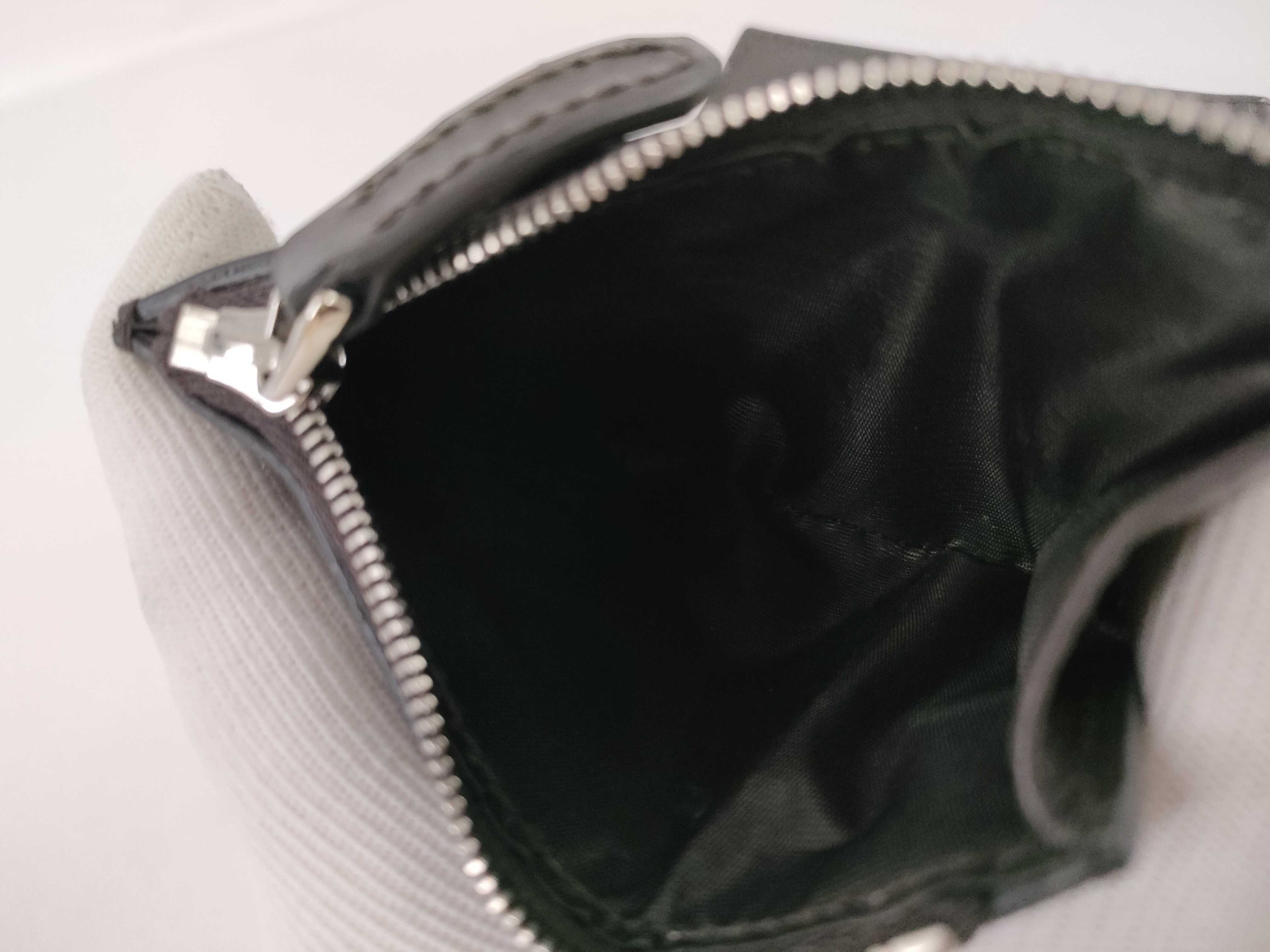GG Unused Gucci Wallet — view 10