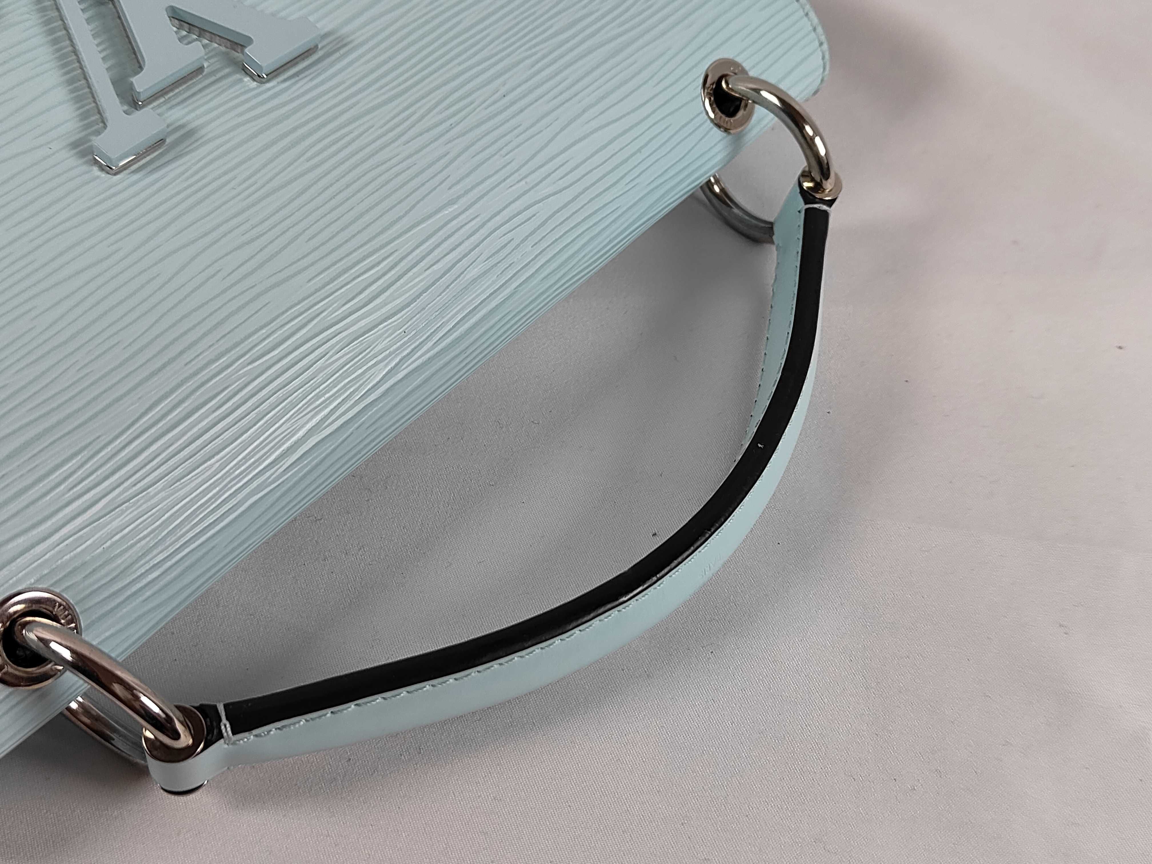 Epi Pochette Grenelle PM M55981 Handbag — view 3