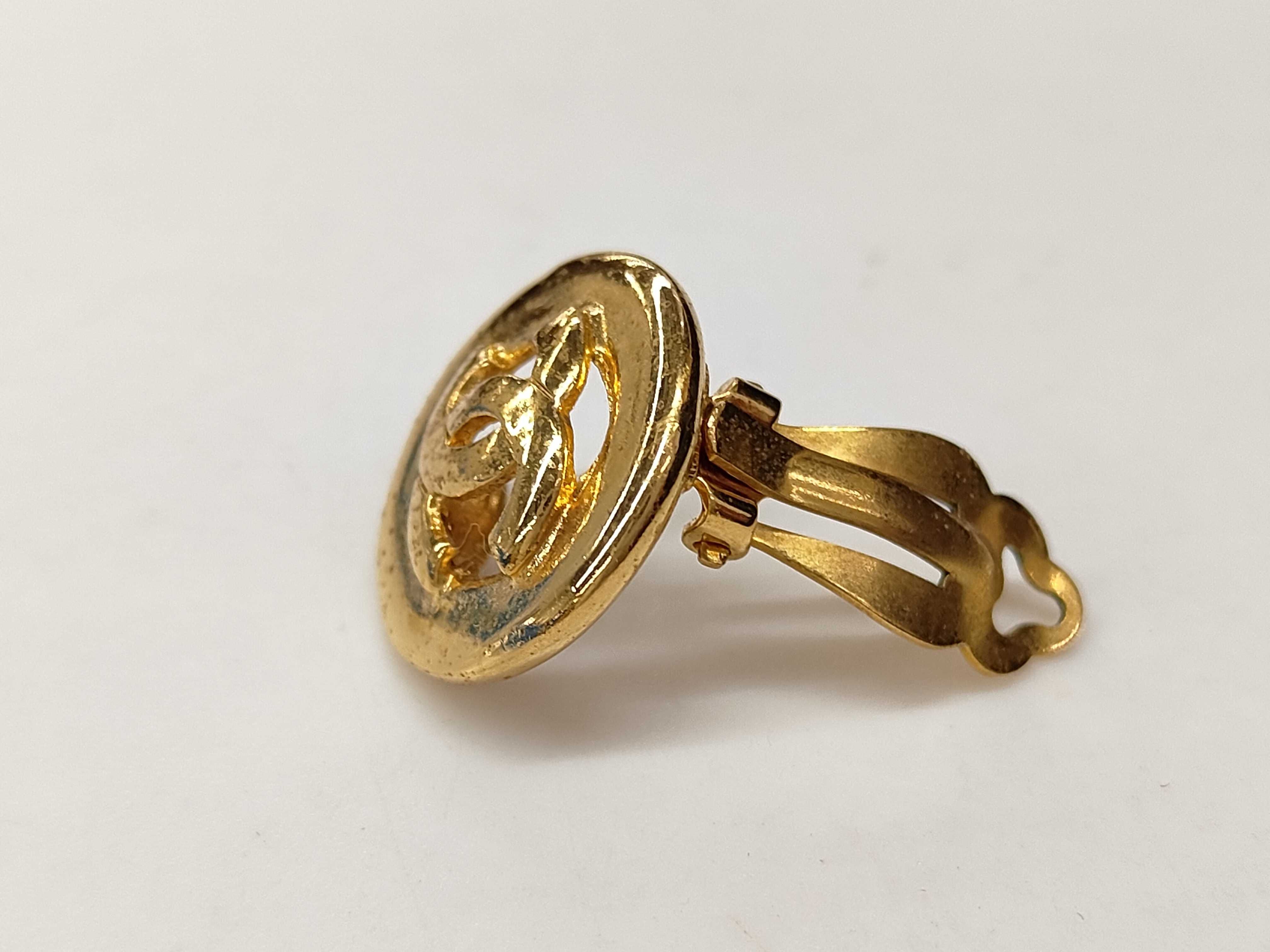 (Chanel) Single Earring — view 3