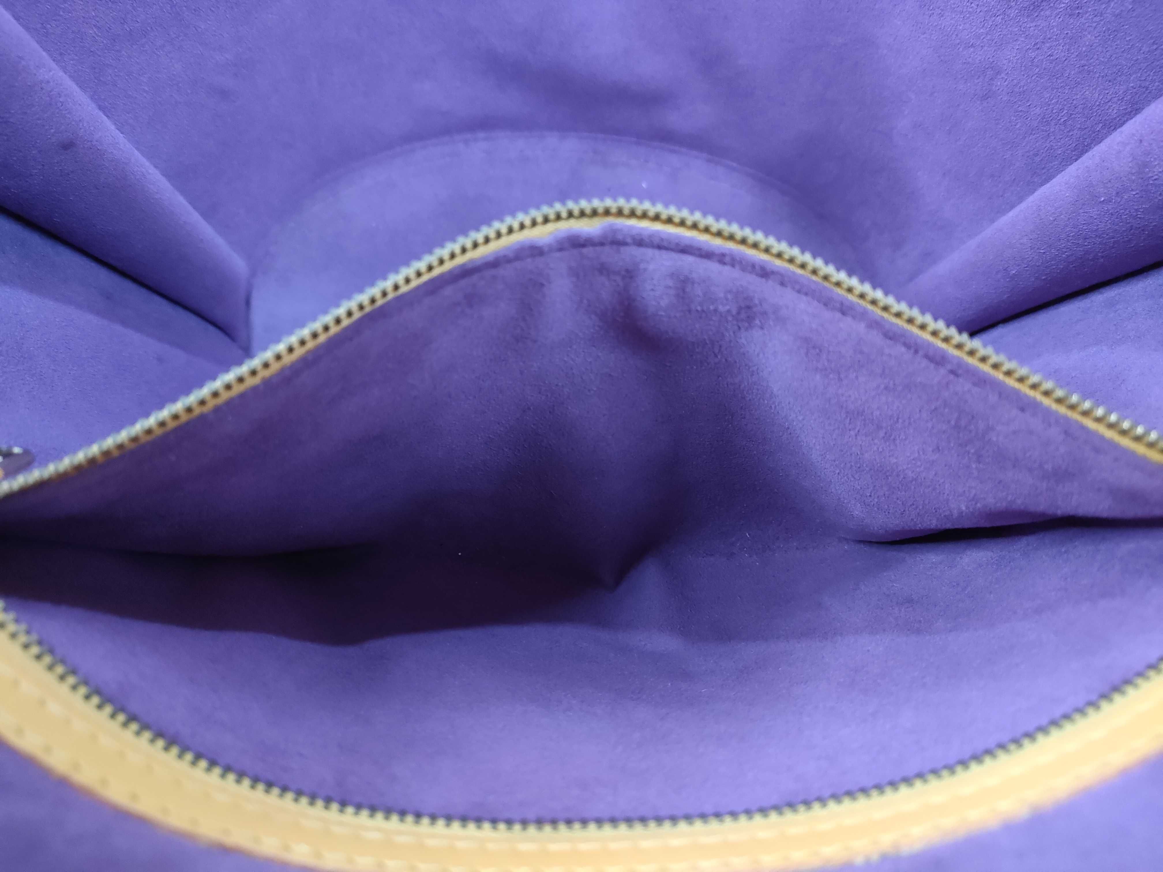 Epi Saint Jacques Poignee Long Shoulder Bag — view 11