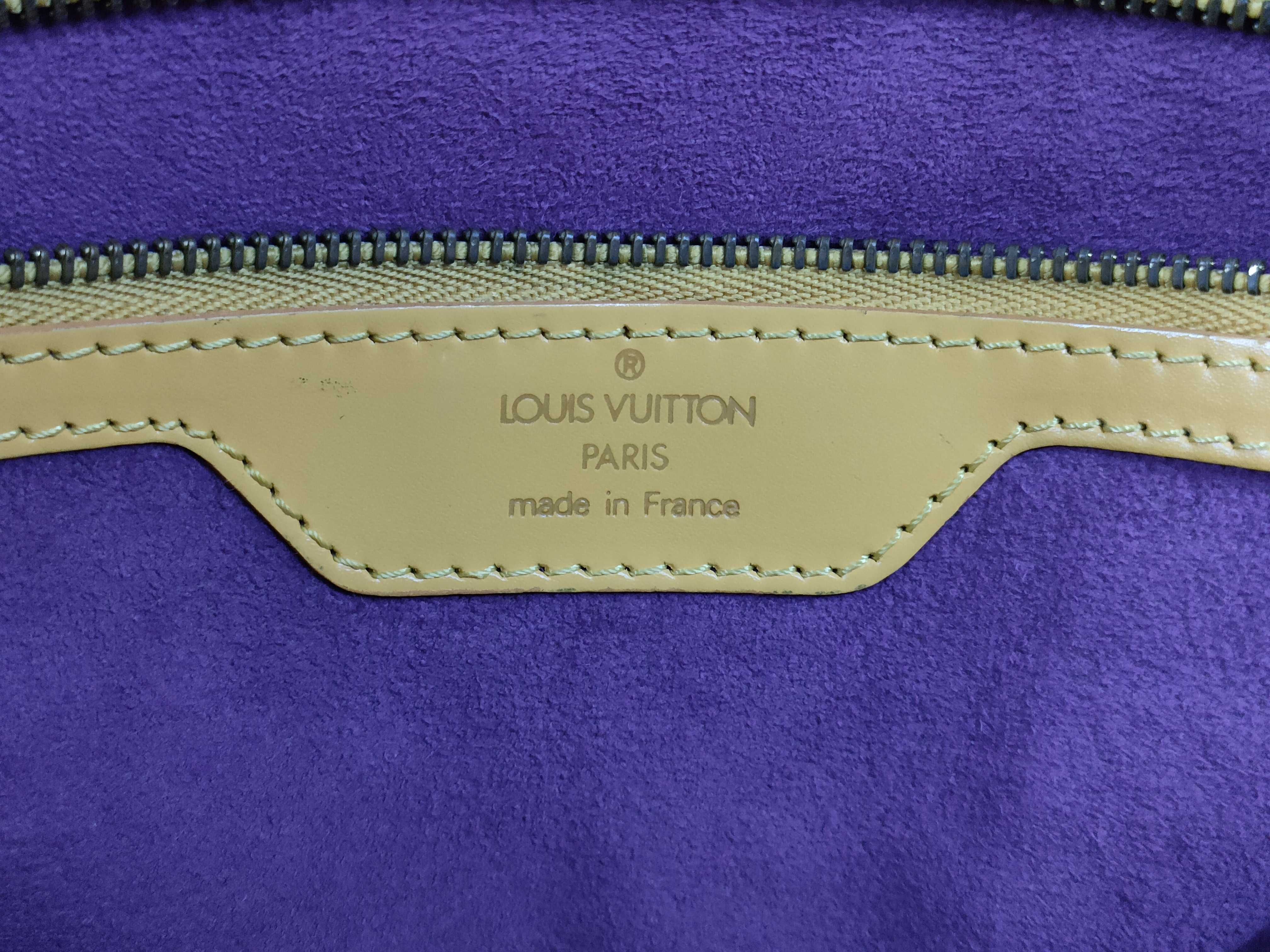 Epi Saint Jacques Poignee Long Shoulder Bag — view 12
