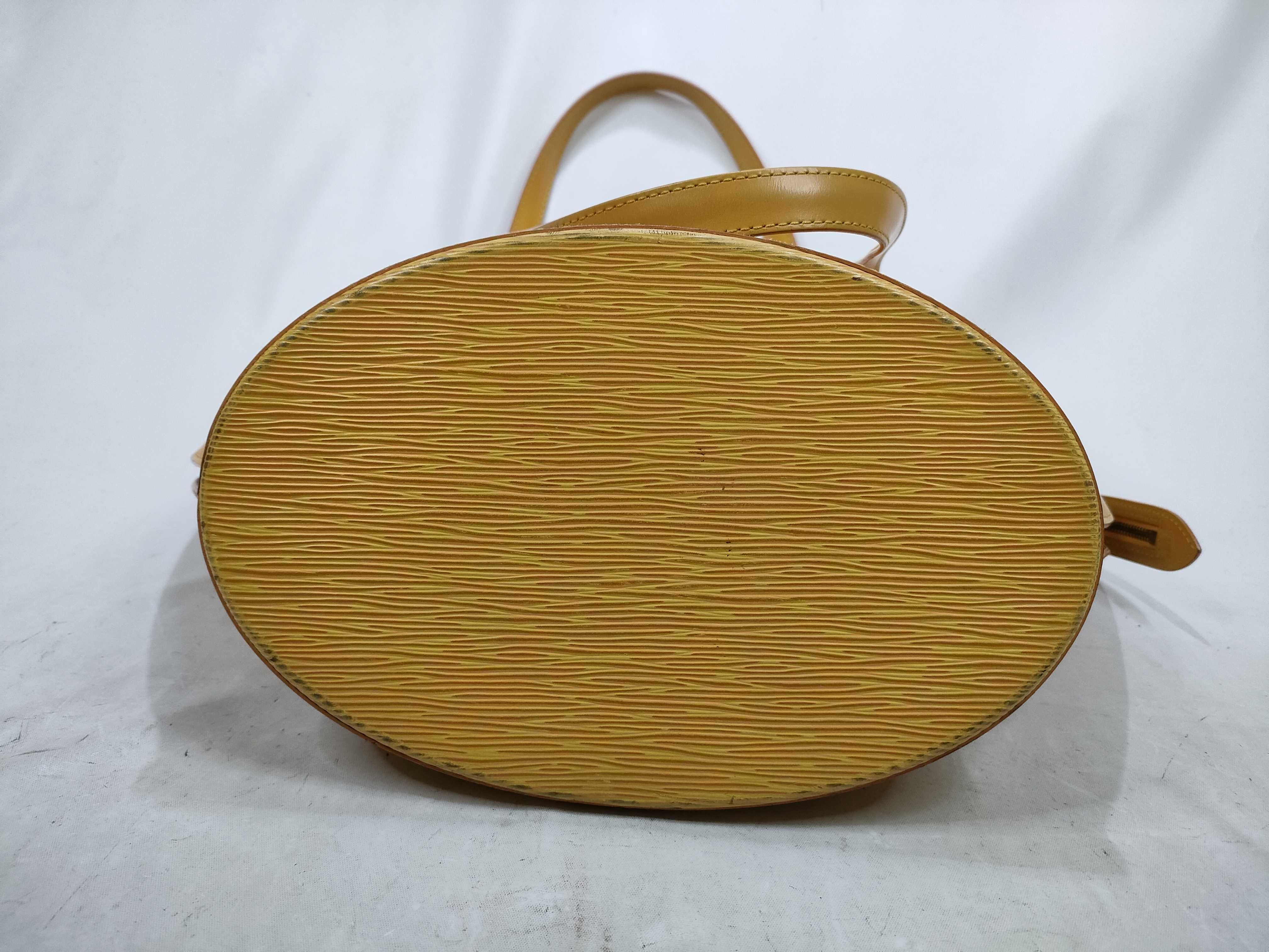 Epi Saint Jacques Poignee Long Shoulder Bag — view 8