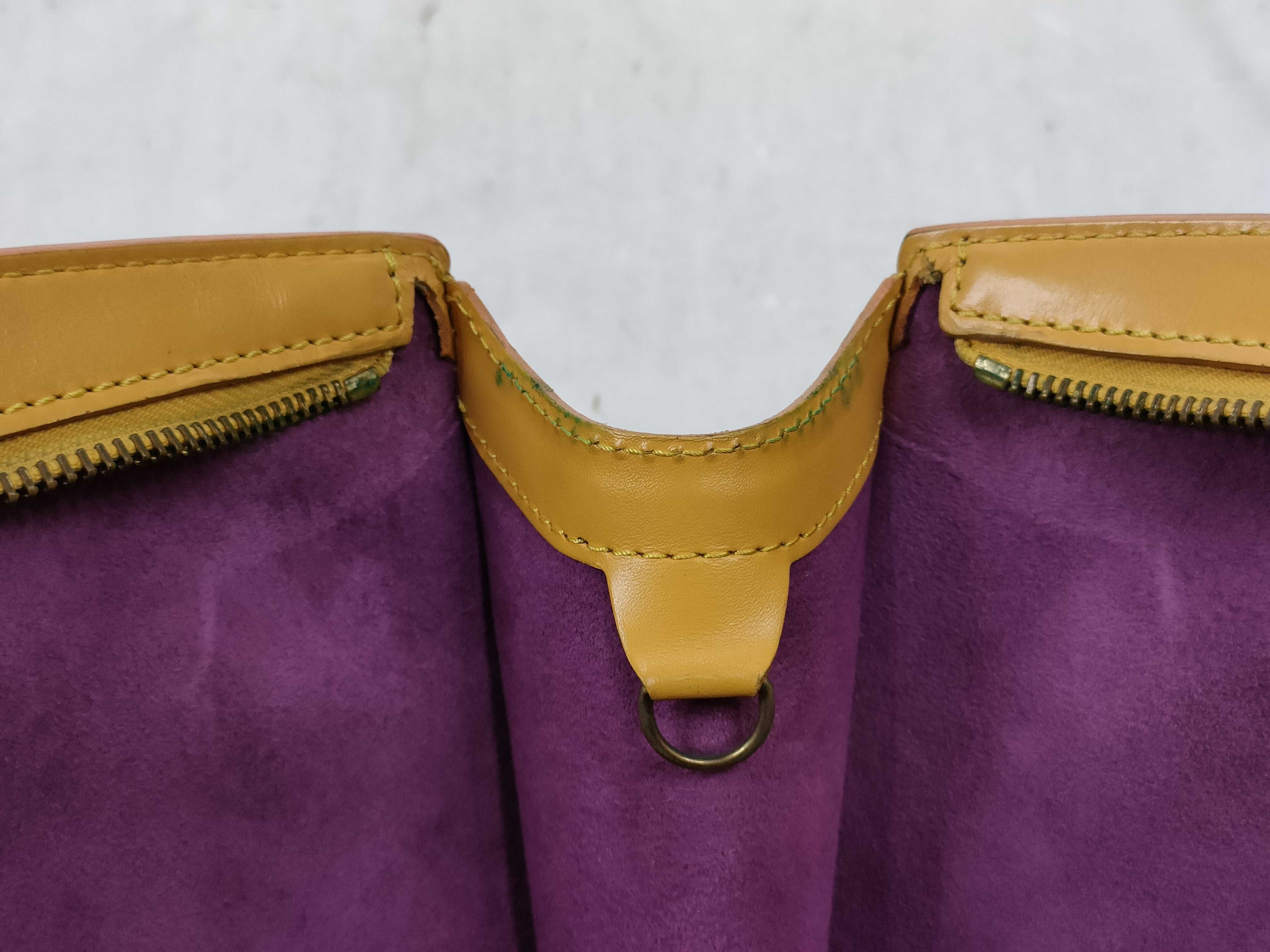 Epi Saint Jacques Poignee Long Shoulder Bag — view 9