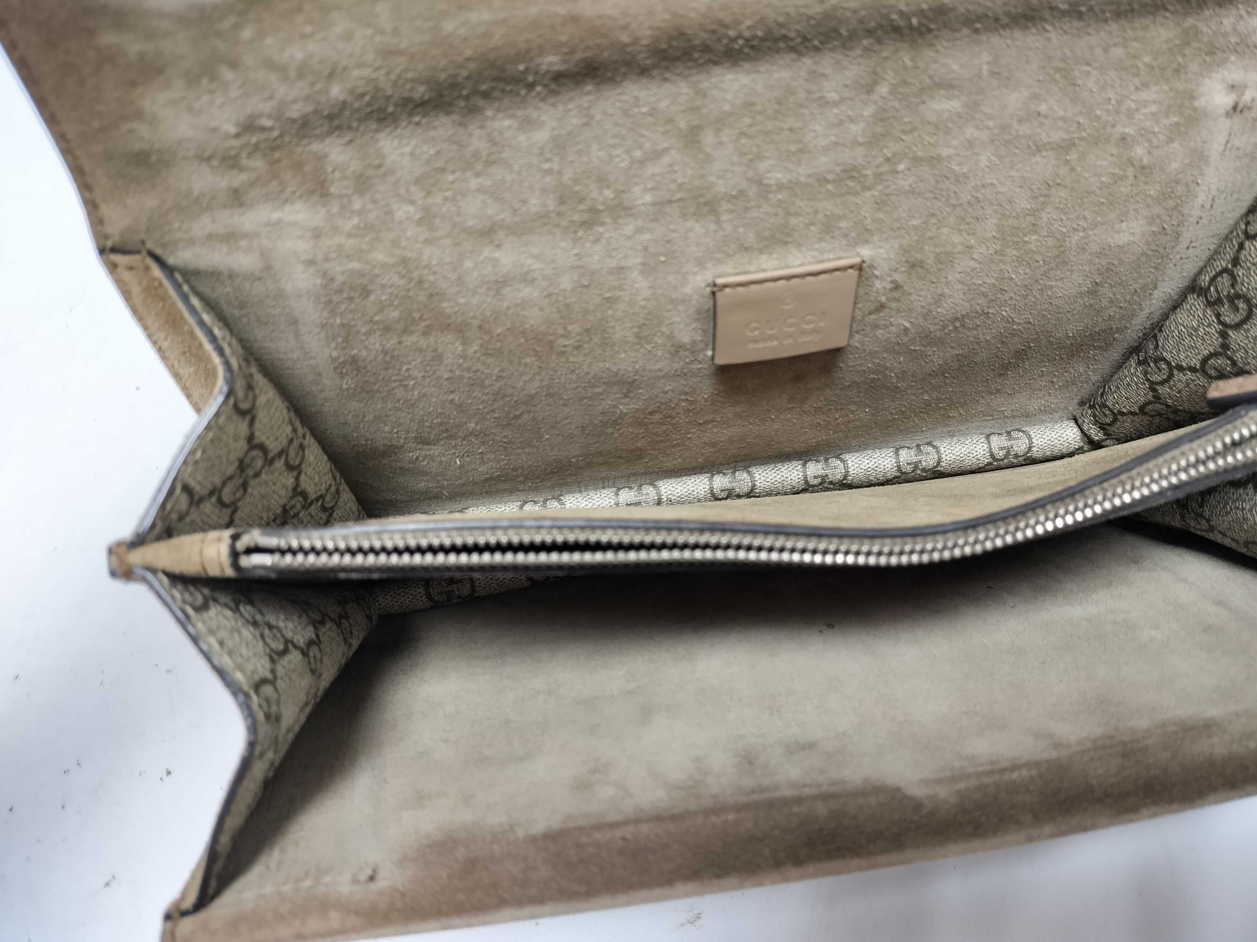 GG Supreme Gucci Dionysus Shoulder Bag — view 11