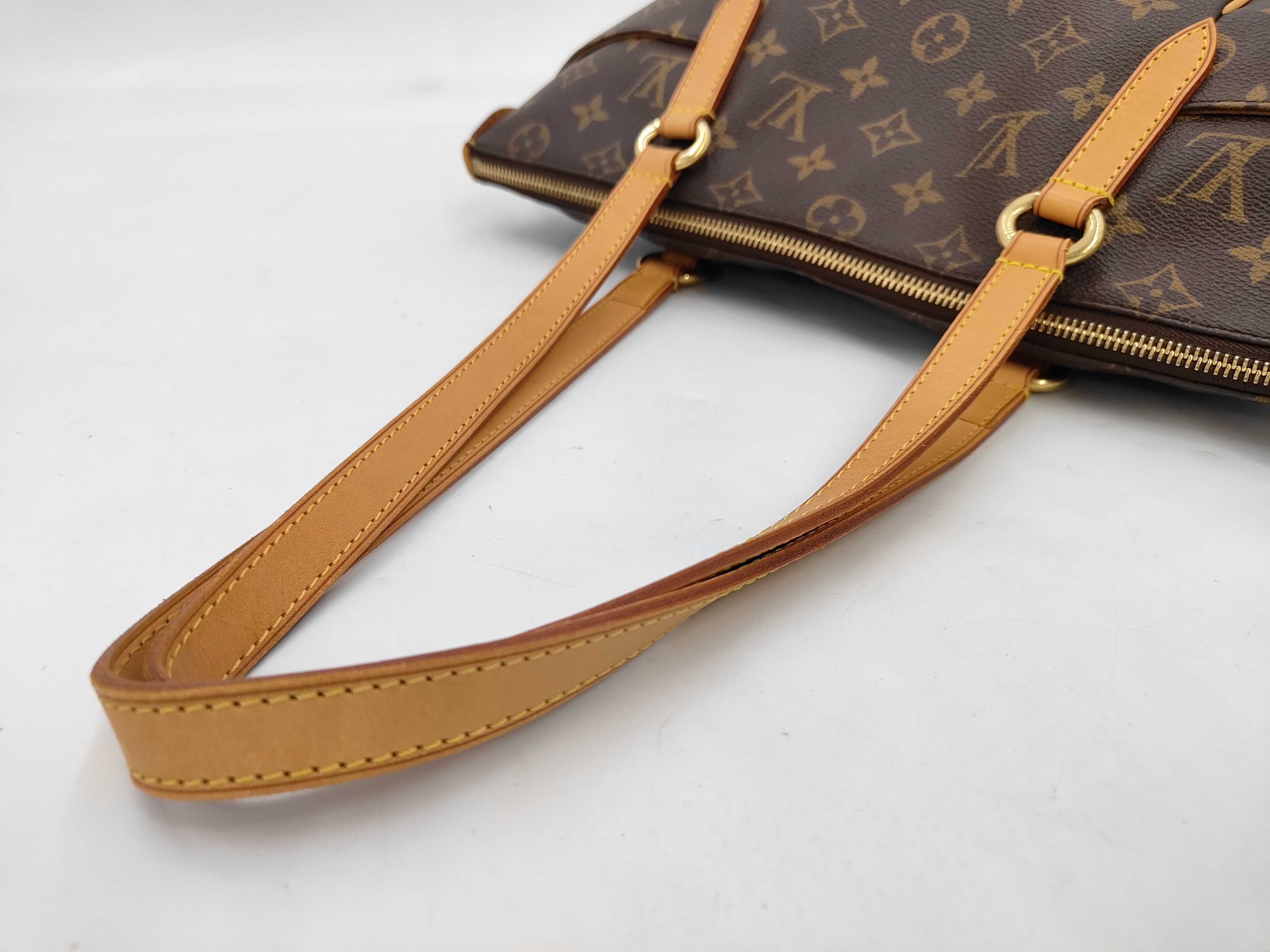 LV Monogram Totally PM Handbag — view 3