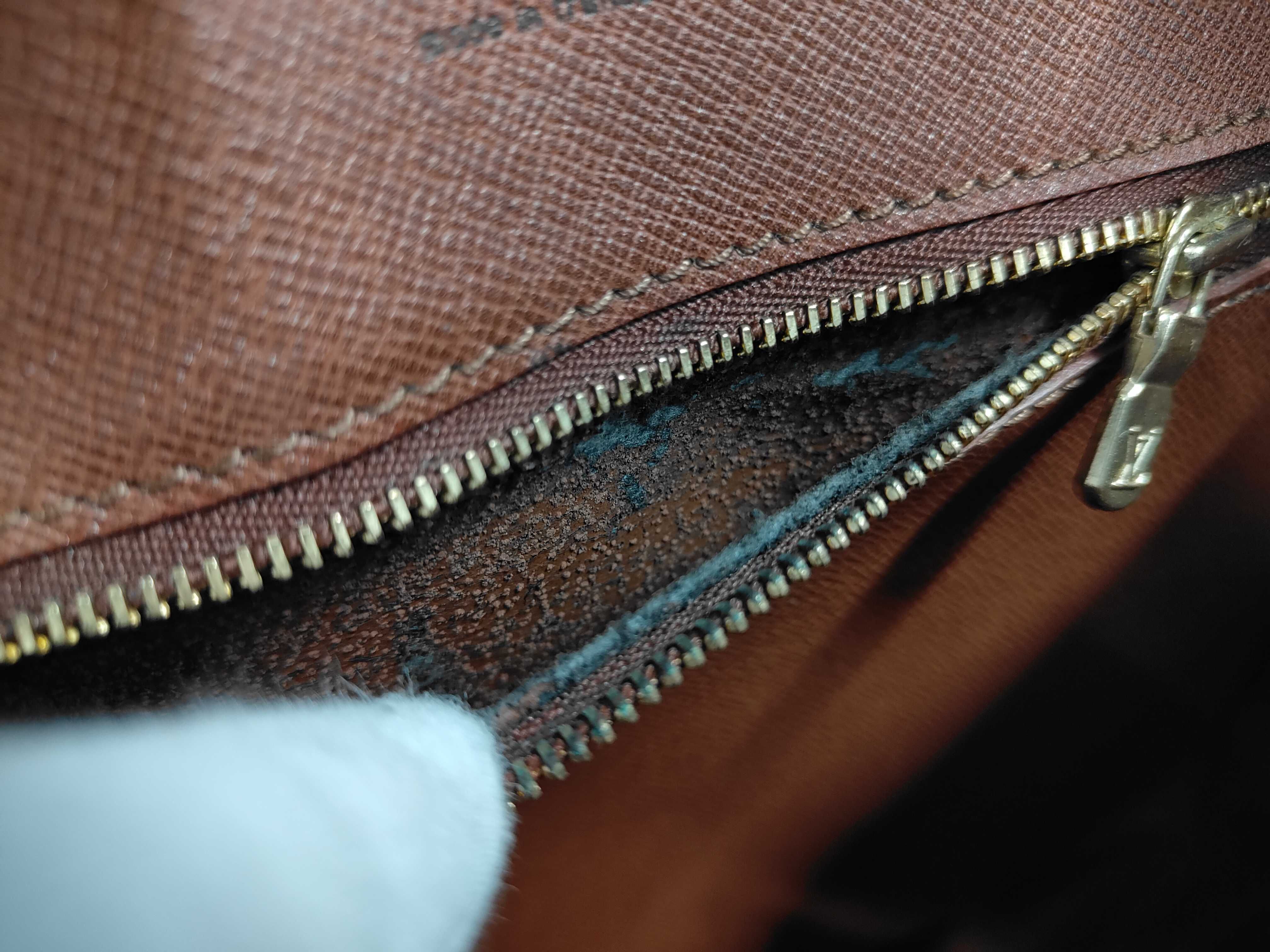 M51242 Monogram Saint Cloud GM Shoulder Bag — view 11