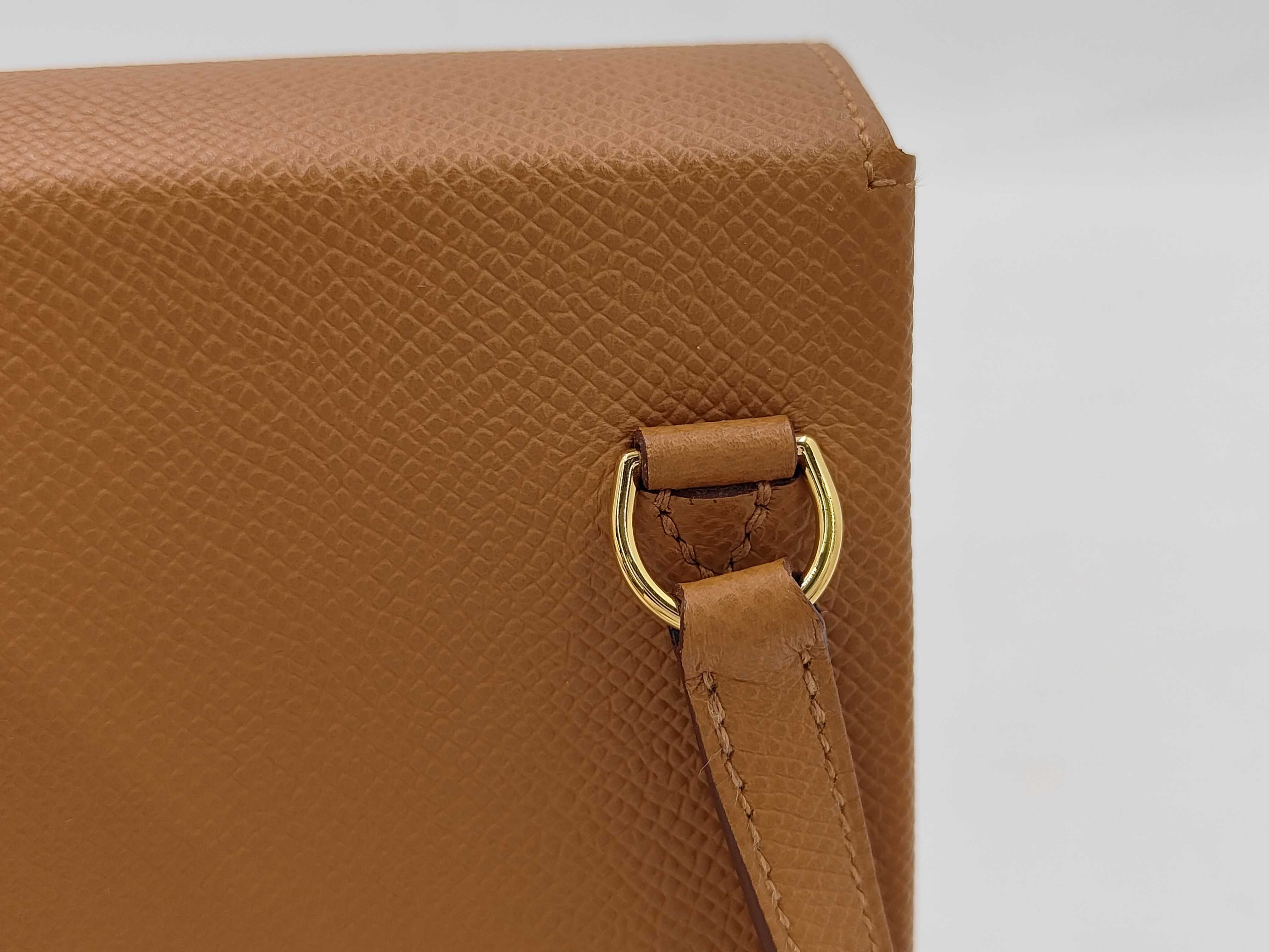 Kelly Multi-Pocket To Go Gold Shoulder Bag — view 5