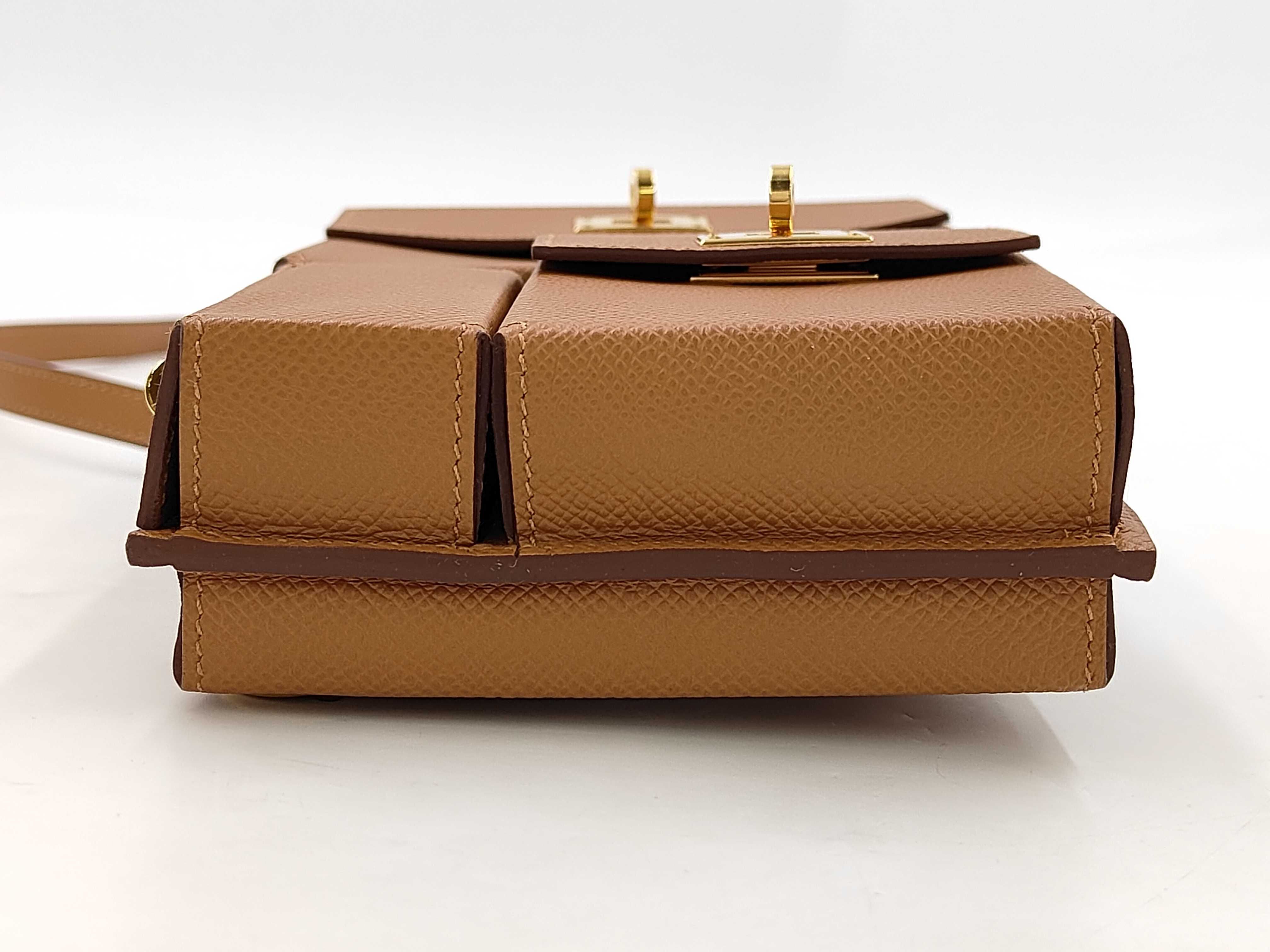 Kelly Multi-Pocket To Go Gold Shoulder Bag — view 7