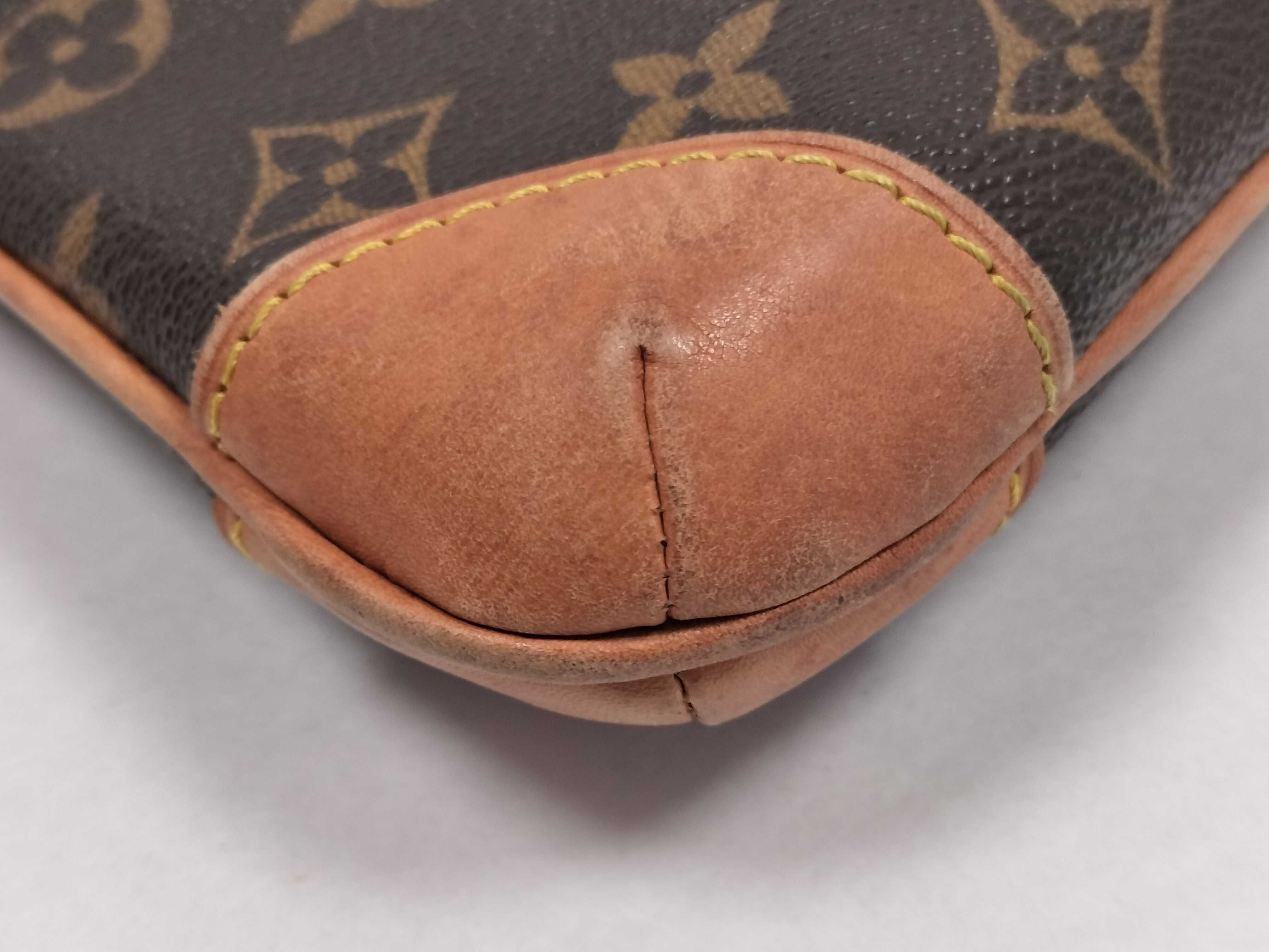Monogram Coussin GM M51141 VI0054 Brown Shoulder Bag — view 6