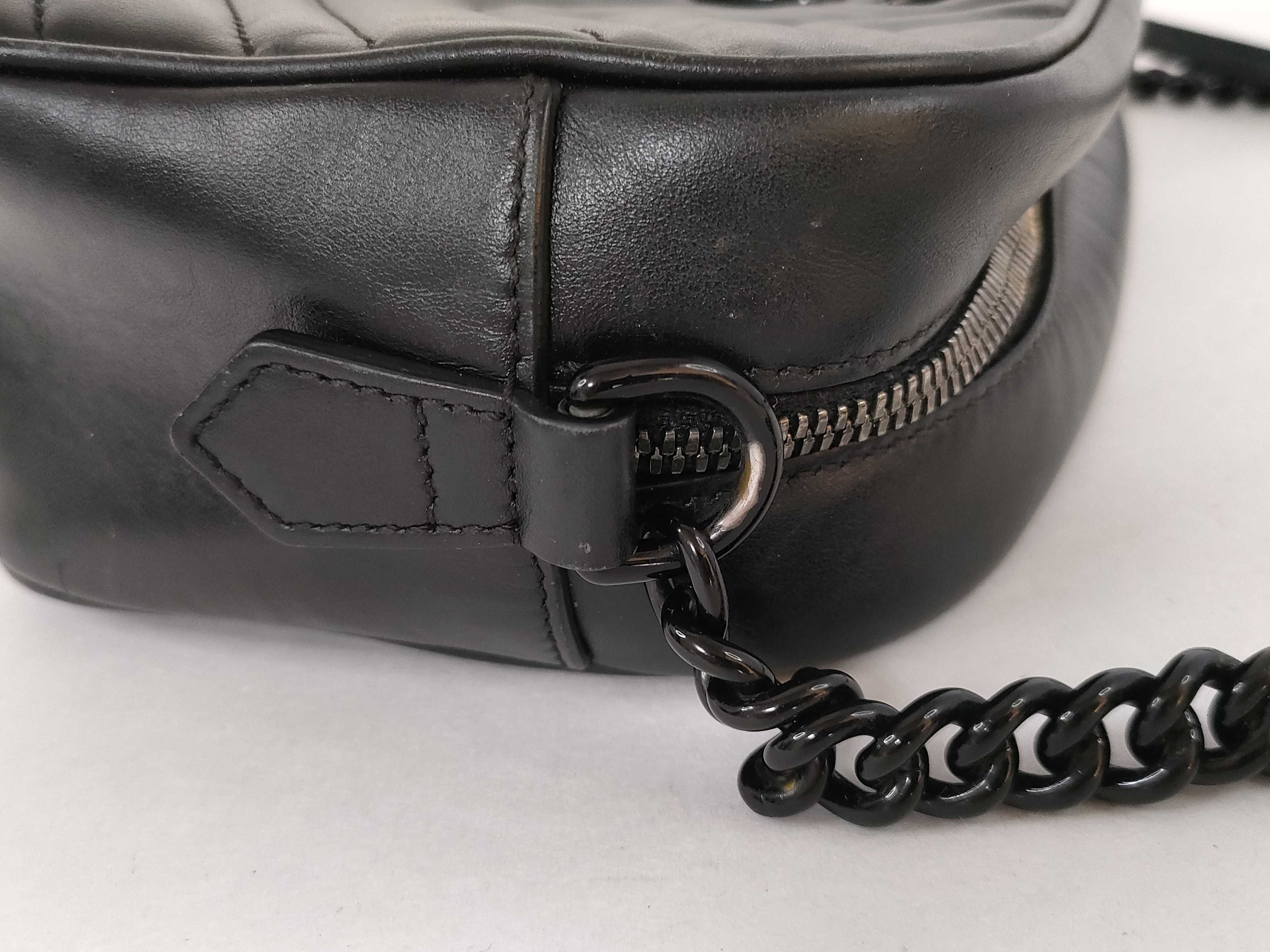 GG Marmont Quilted Camera Bag Shoulder Bag Black Shoulder Bag — view 5