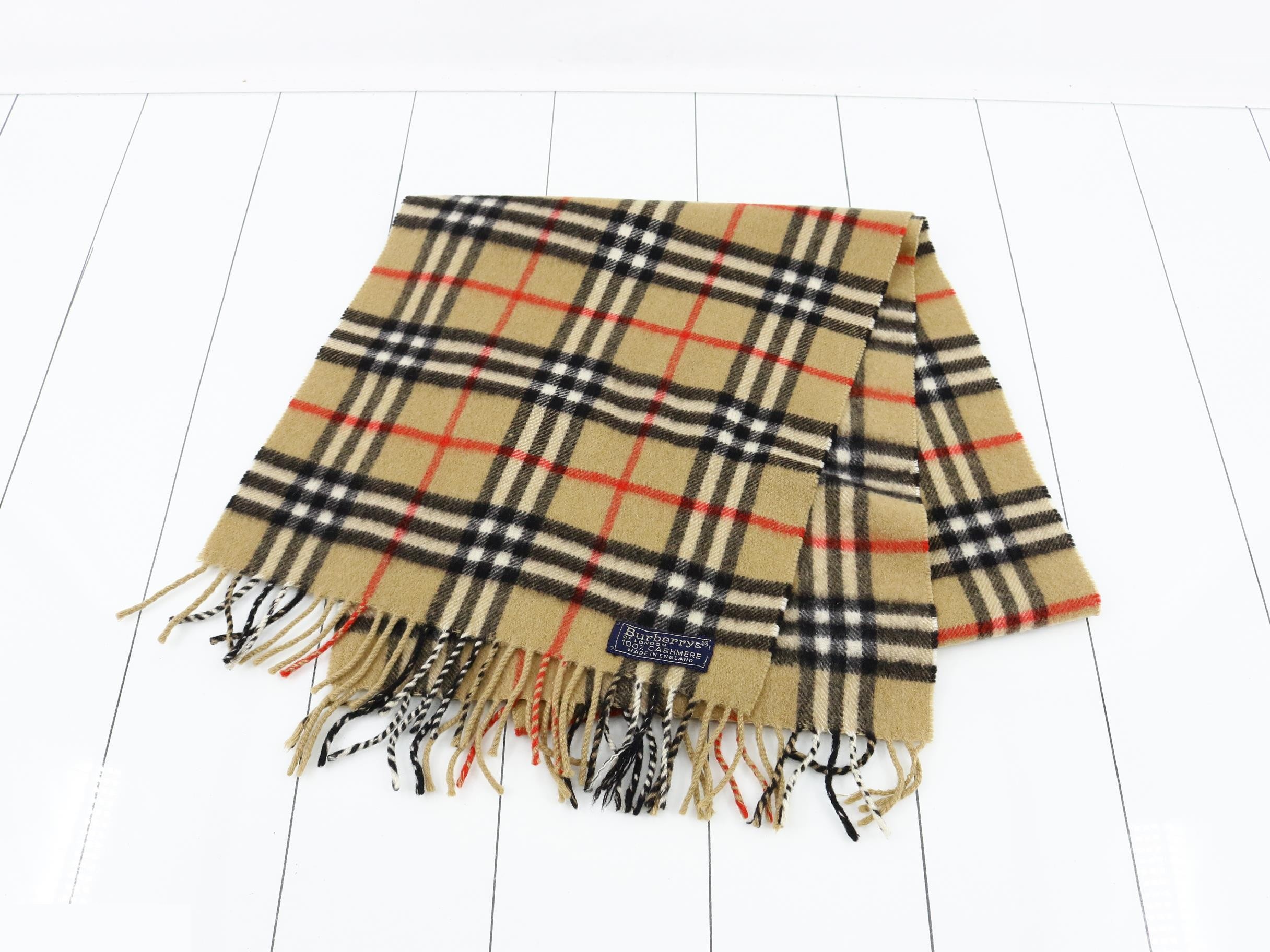 Other lines: Small items, accessories, and scarves — view 2