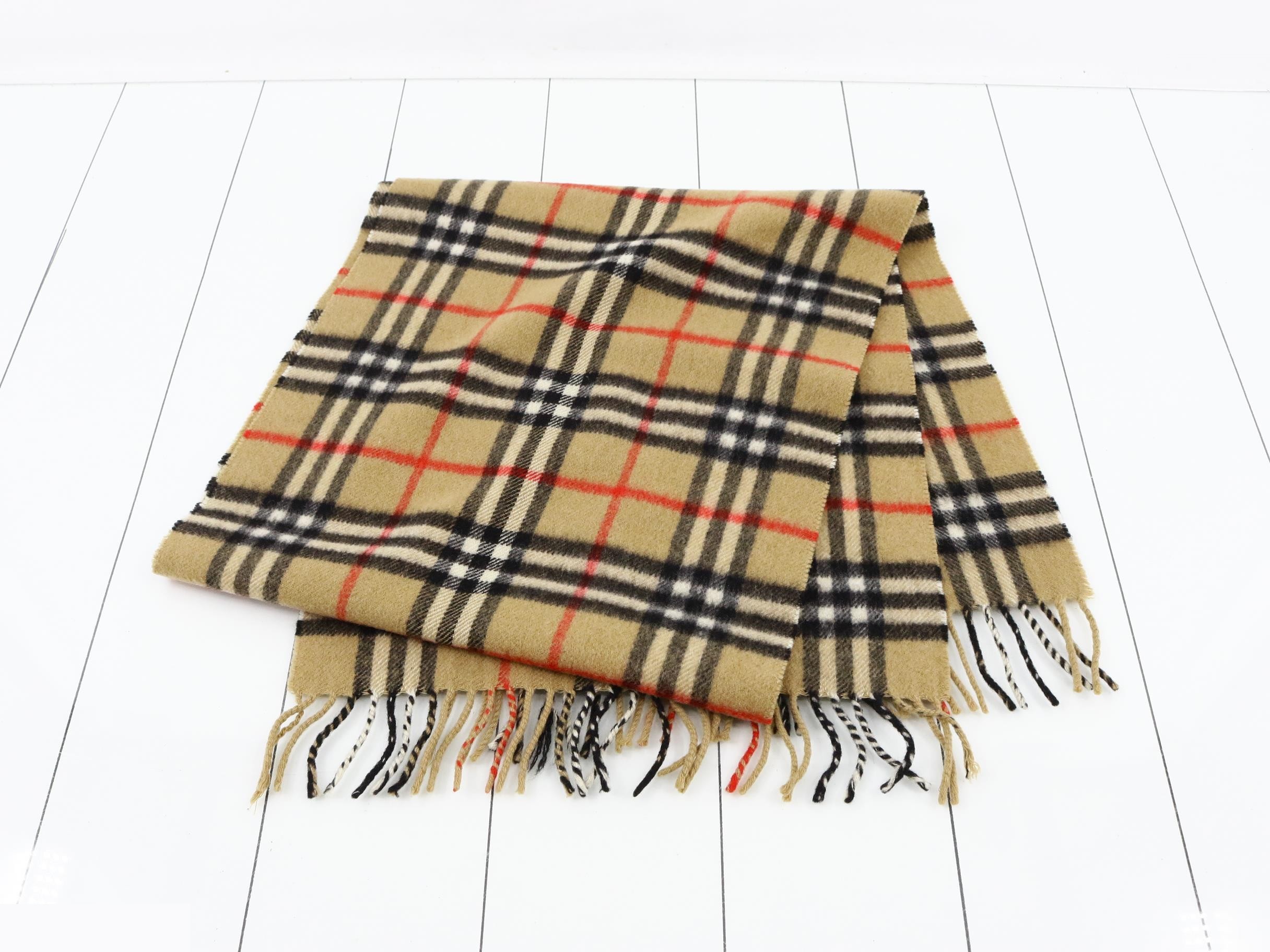 Other lines: Small items, accessories, and scarves — view 3