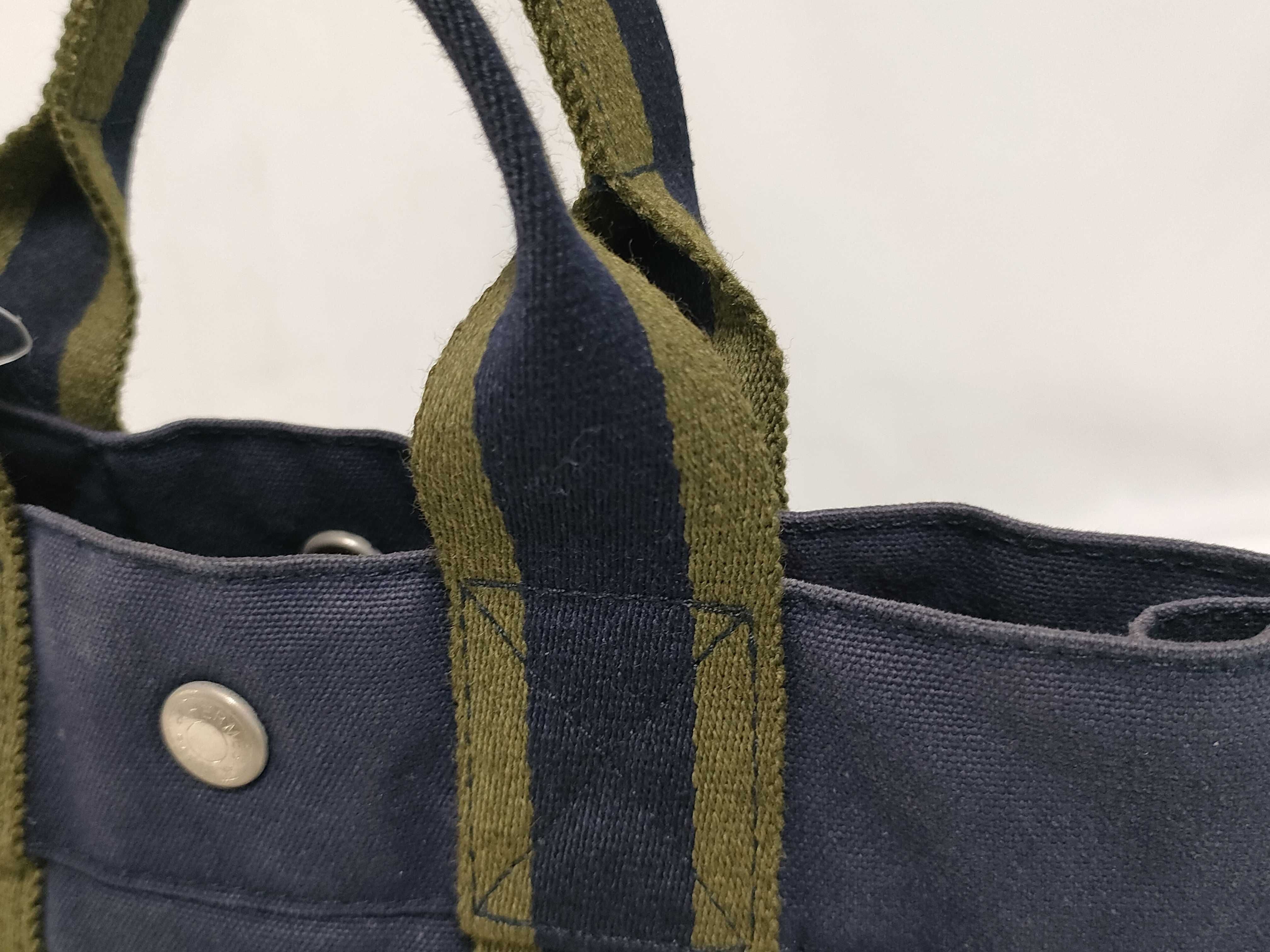 Fourre-Tout PM Handbag — view 5