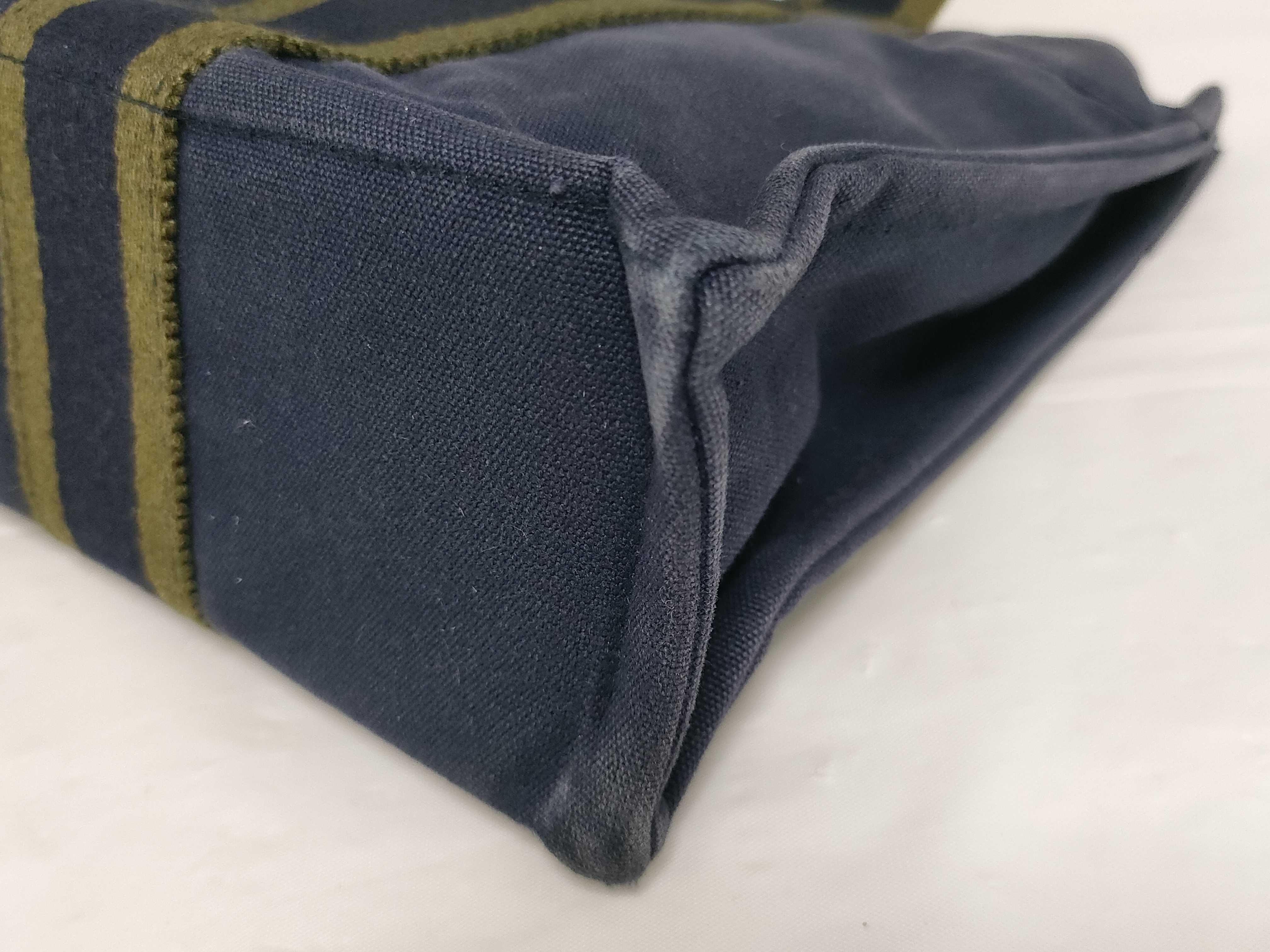 Fourre-Tout PM Handbag — view 6