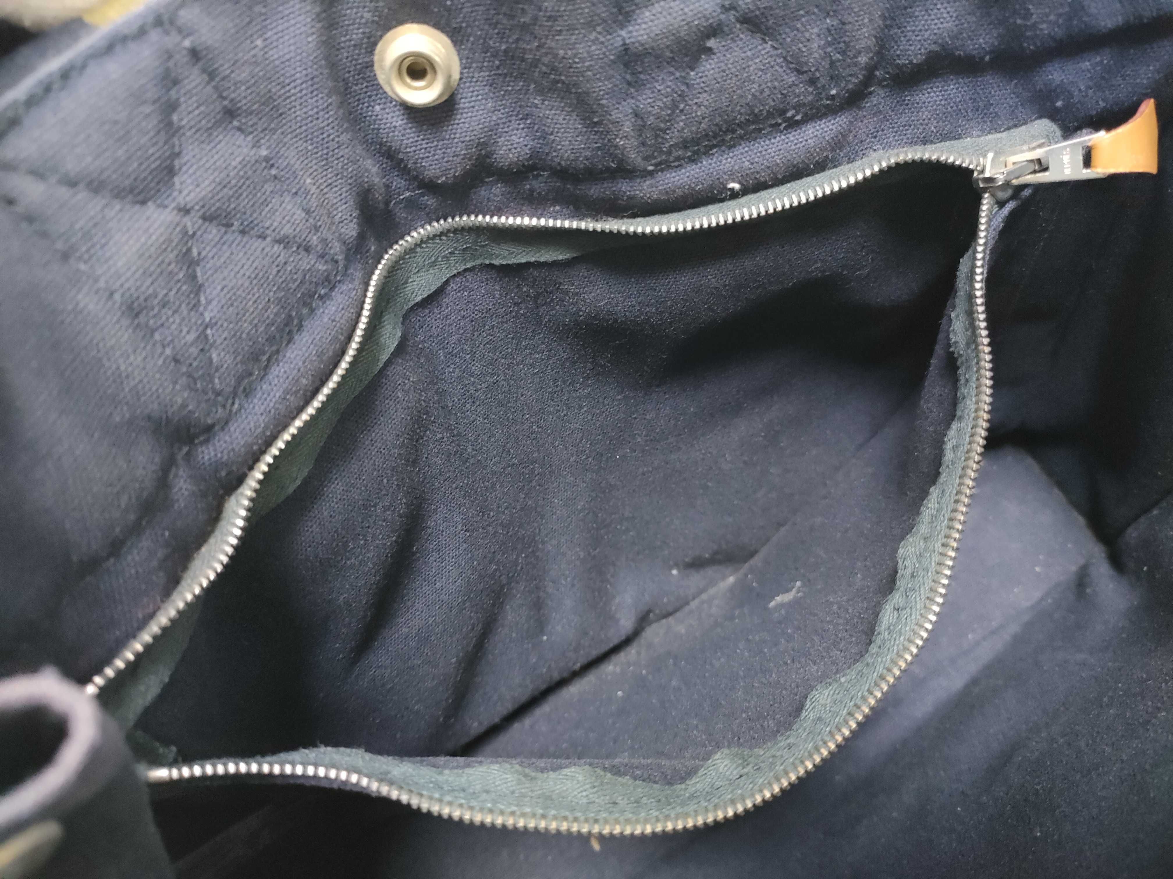 Fourre-Tout PM Handbag — view 9