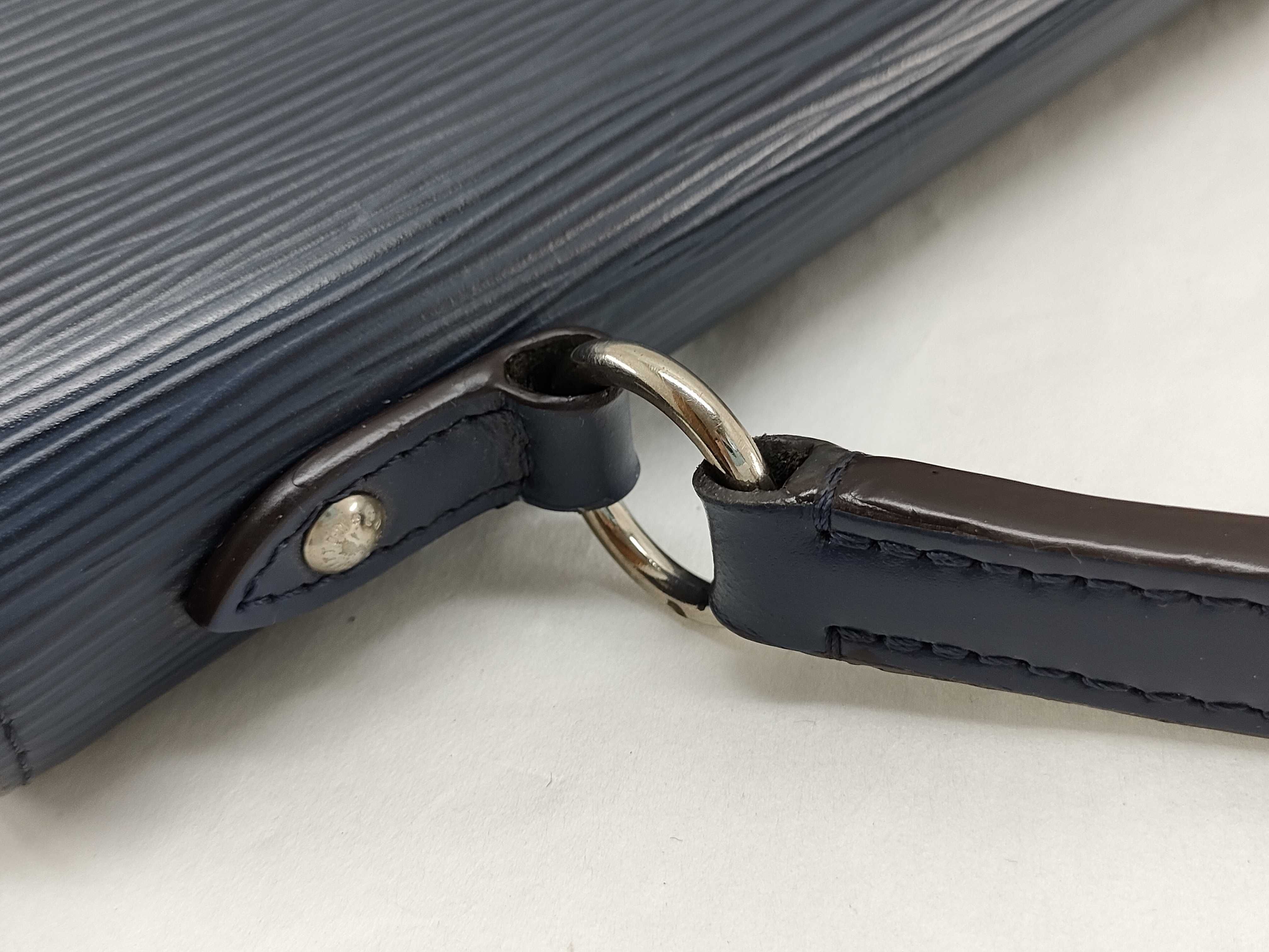 Epi Leather Cluny MM 2-Way Handbag — view 5
